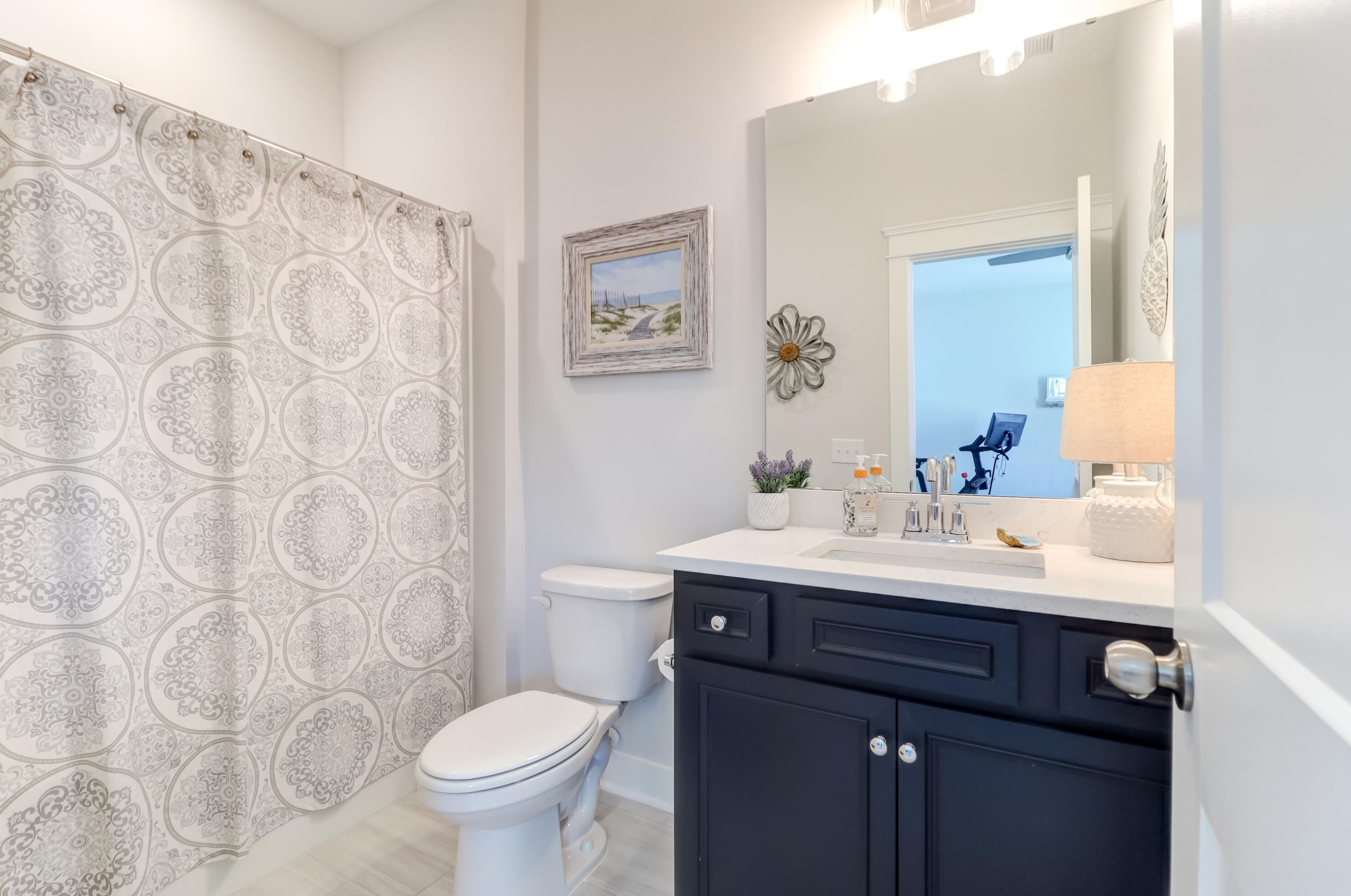 4566 Mixson Ave, Charleston SC  29405-5110 exterior