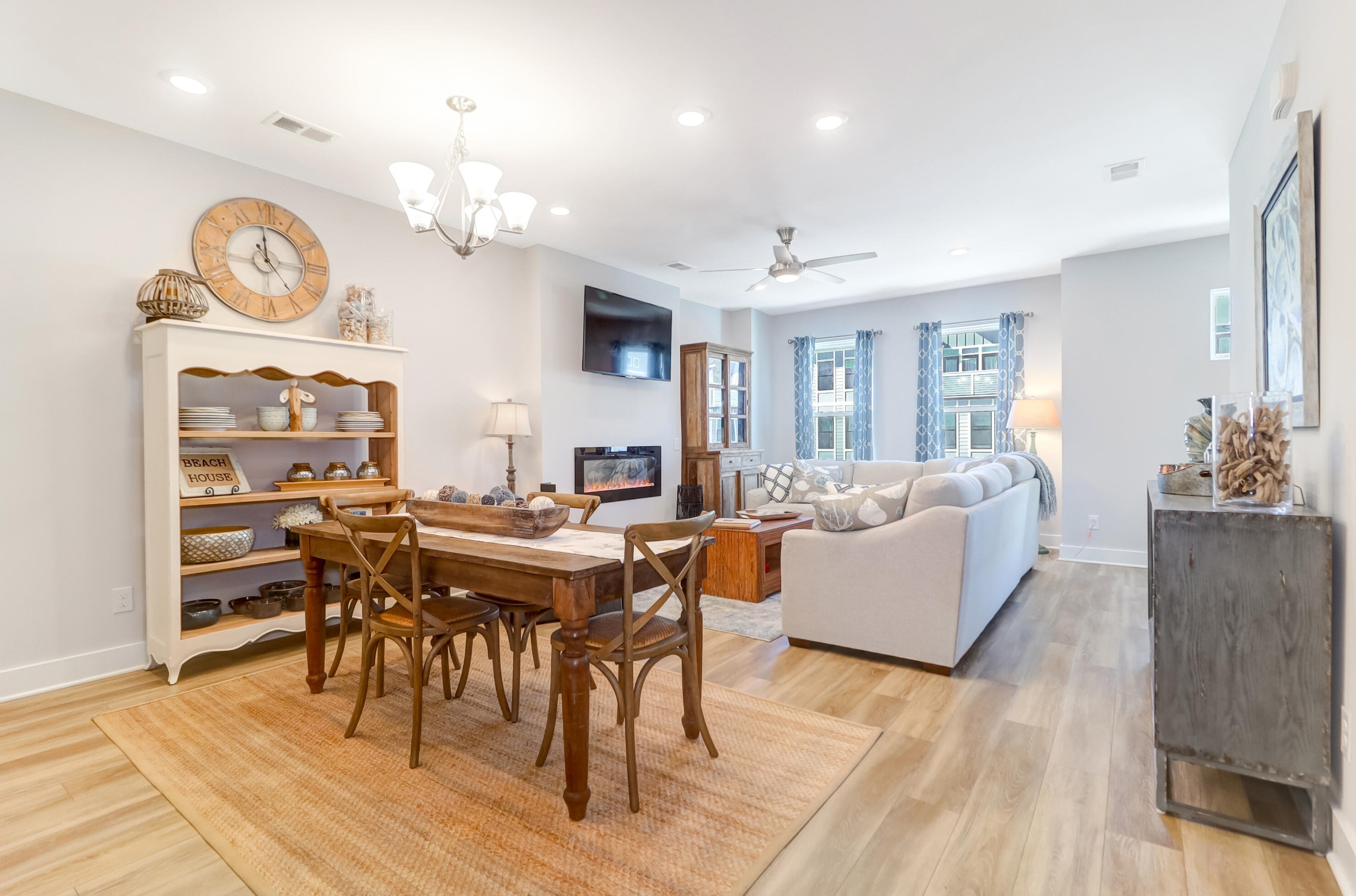4566 Mixson Ave, Charleston SC  29405-5110 exterior