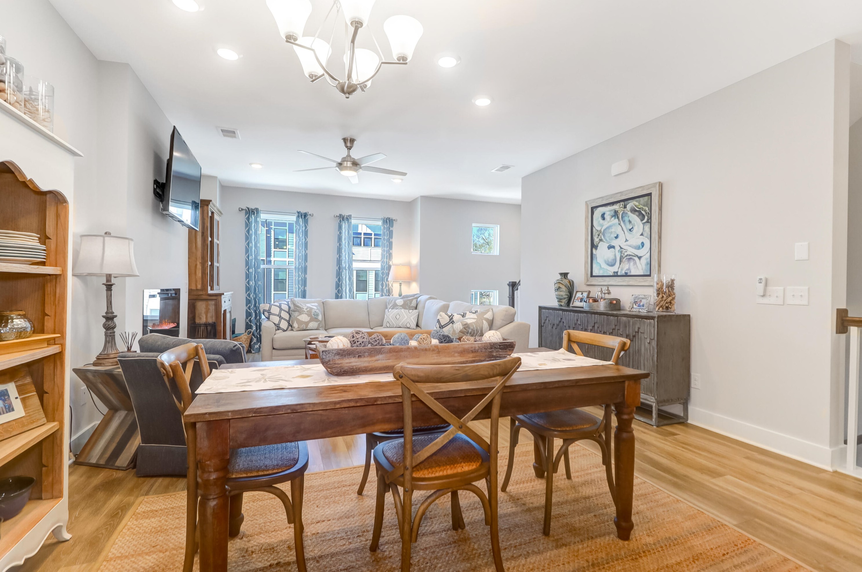 4566 Mixson Ave, Charleston SC  29405-5110 exterior
