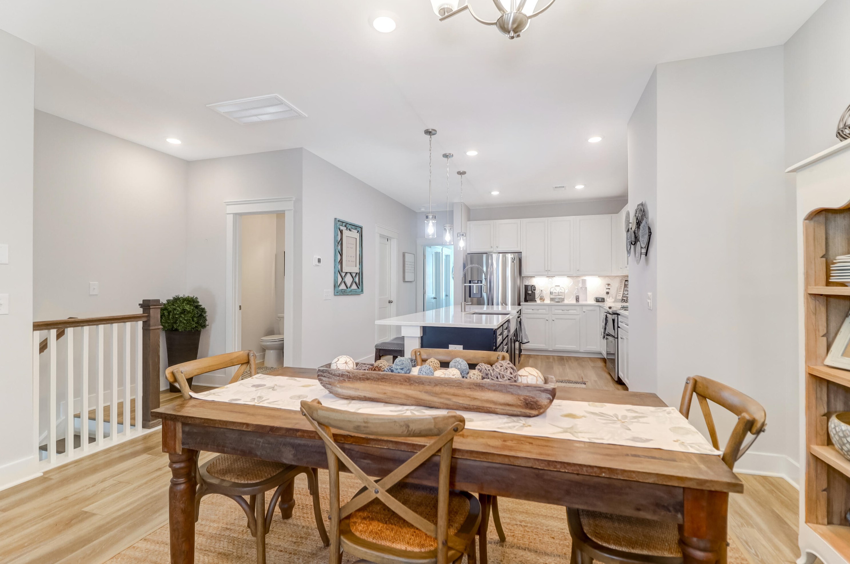 4566 Mixson Ave, Charleston SC  29405-5110 exterior