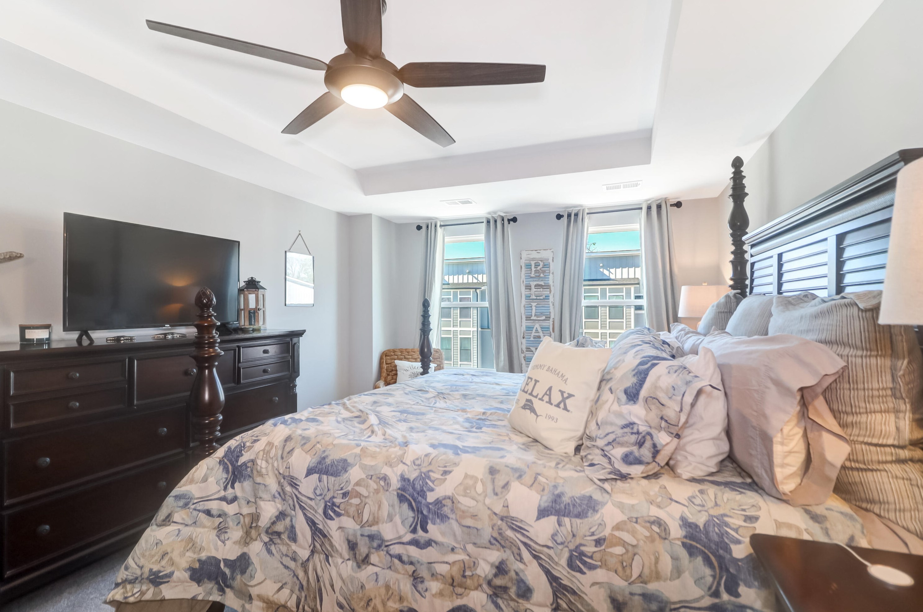 4566 Mixson Ave, Charleston SC  29405-5110 exterior