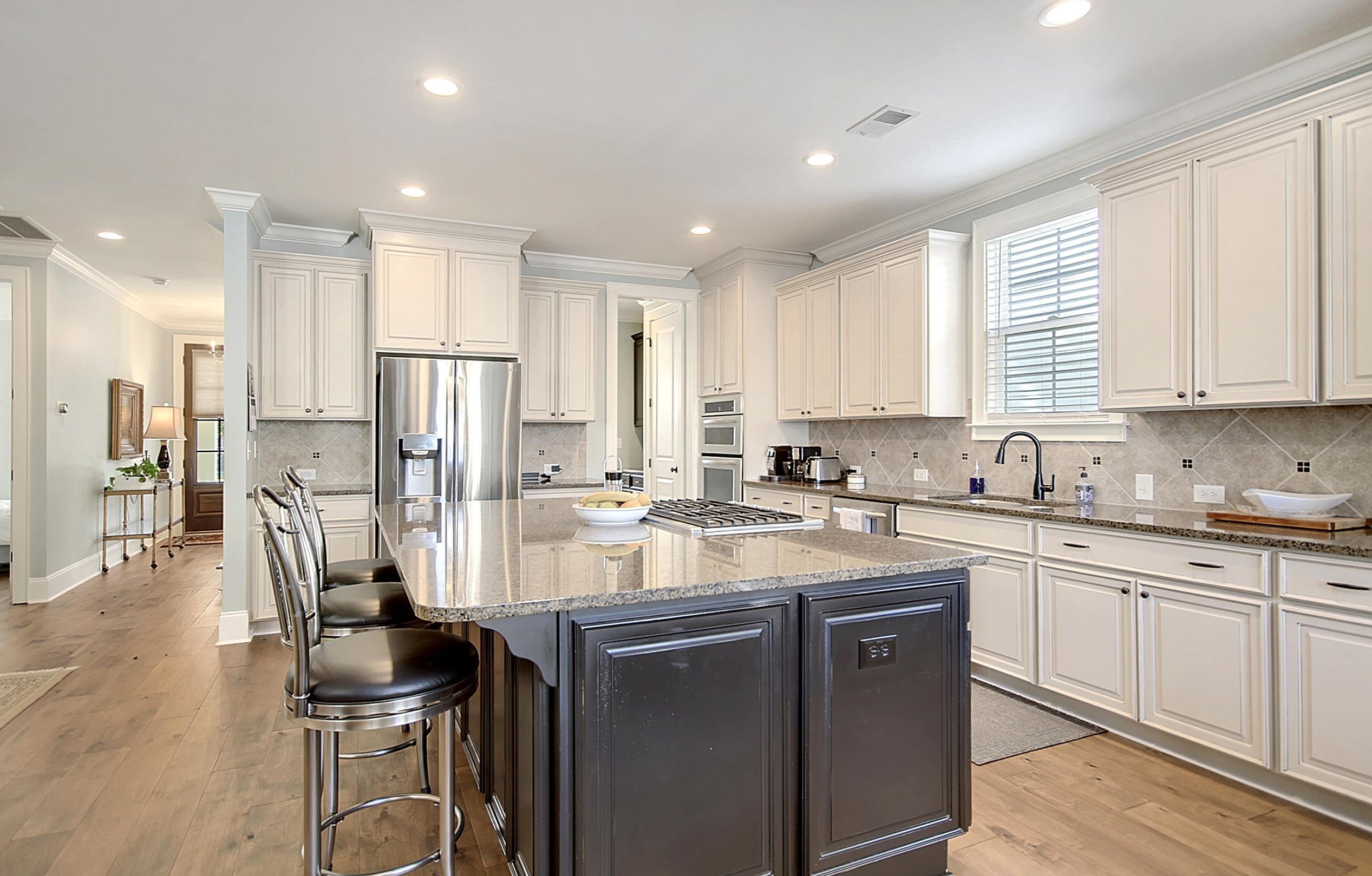 1787 Pierce St, Charleston SC  29492-8476 exterior