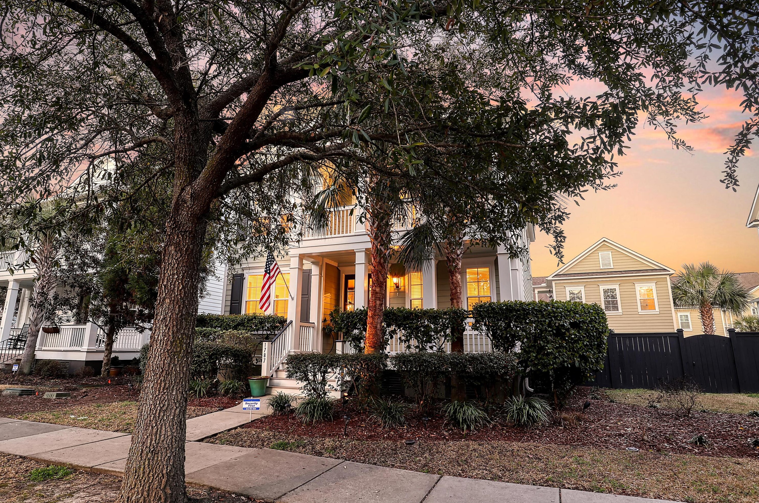 1787 Pierce St, Charleston SC  29492-8476 exterior