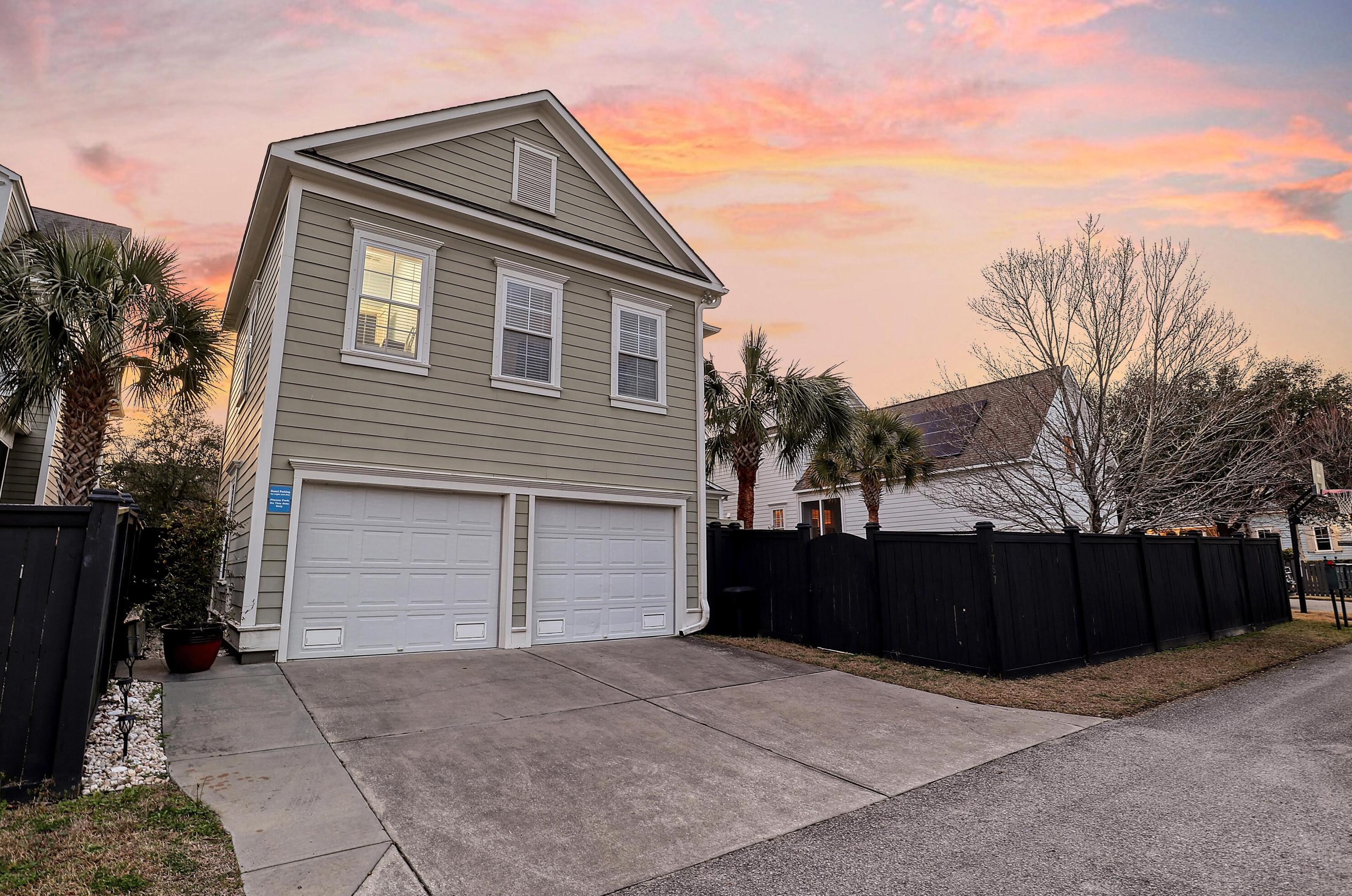 1787 Pierce St, Charleston SC  29492-8476 exterior