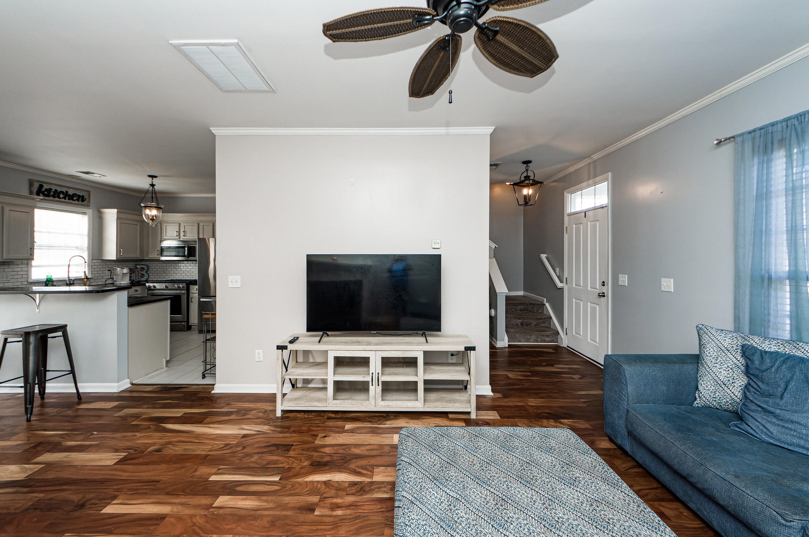 208 Dandelion St, Summerville SC  29483-5556 exterior