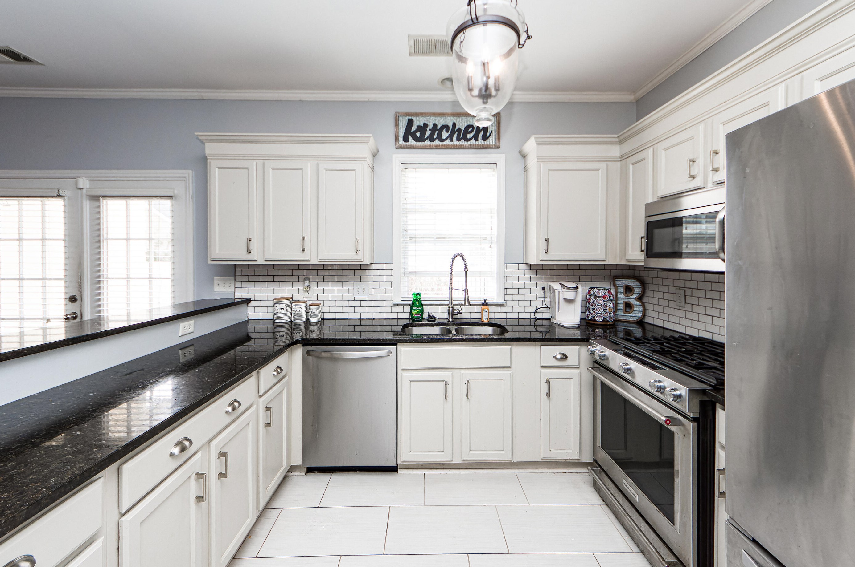 208 Dandelion St, Summerville SC  29483-5556 exterior
