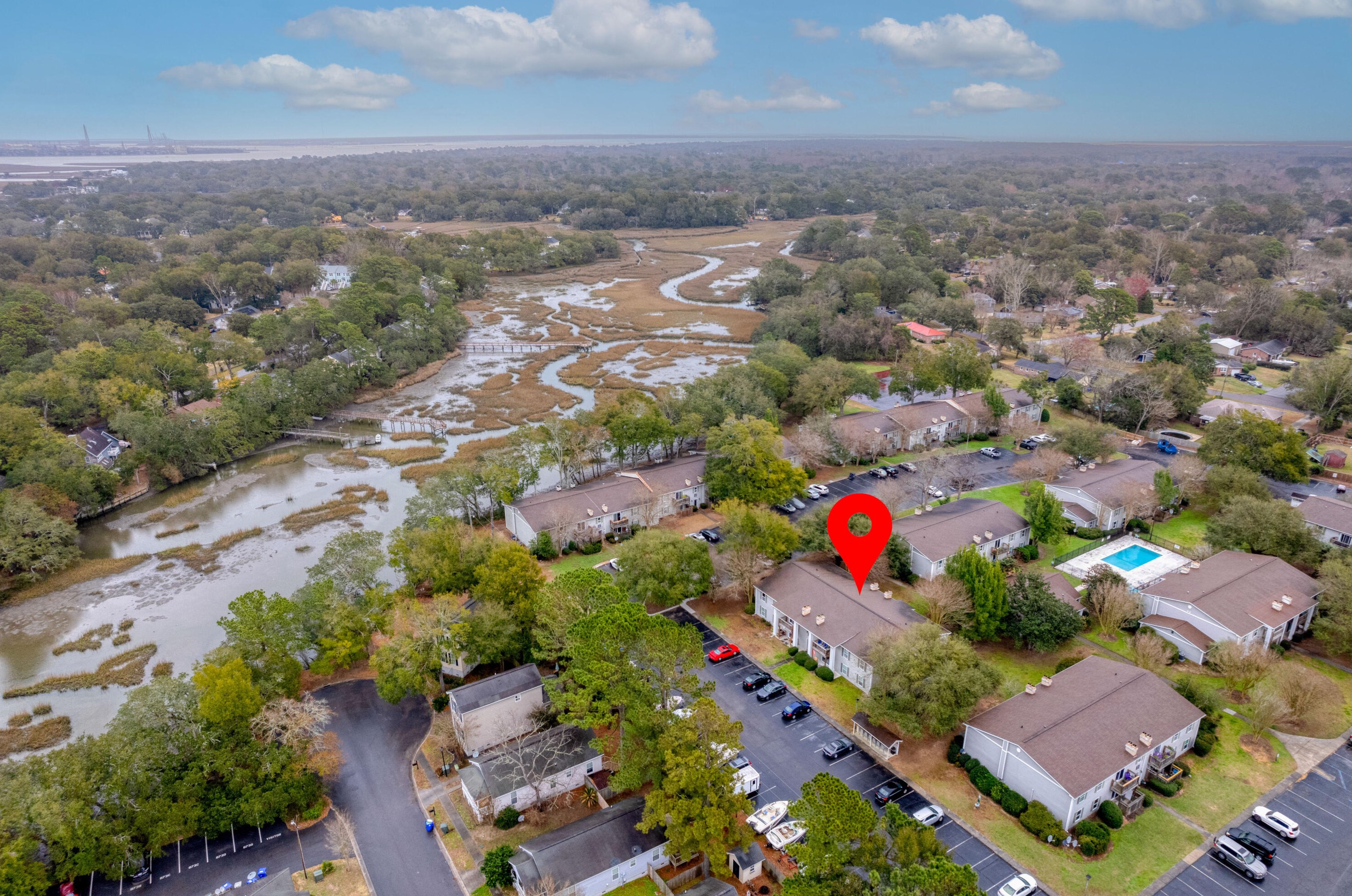 1402 Camp Rd, Charleston SC  29412-3732 exterior