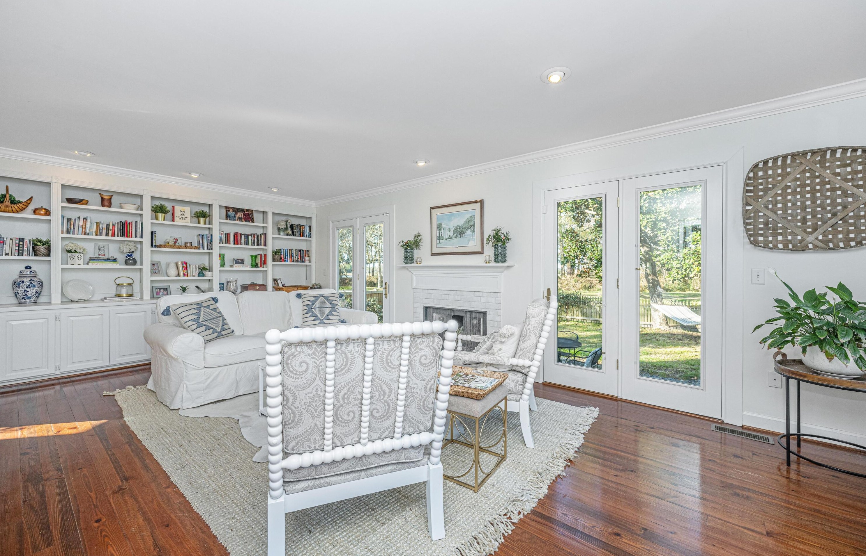 2211 Seroy St, Charleston SC  29412-2306 exterior