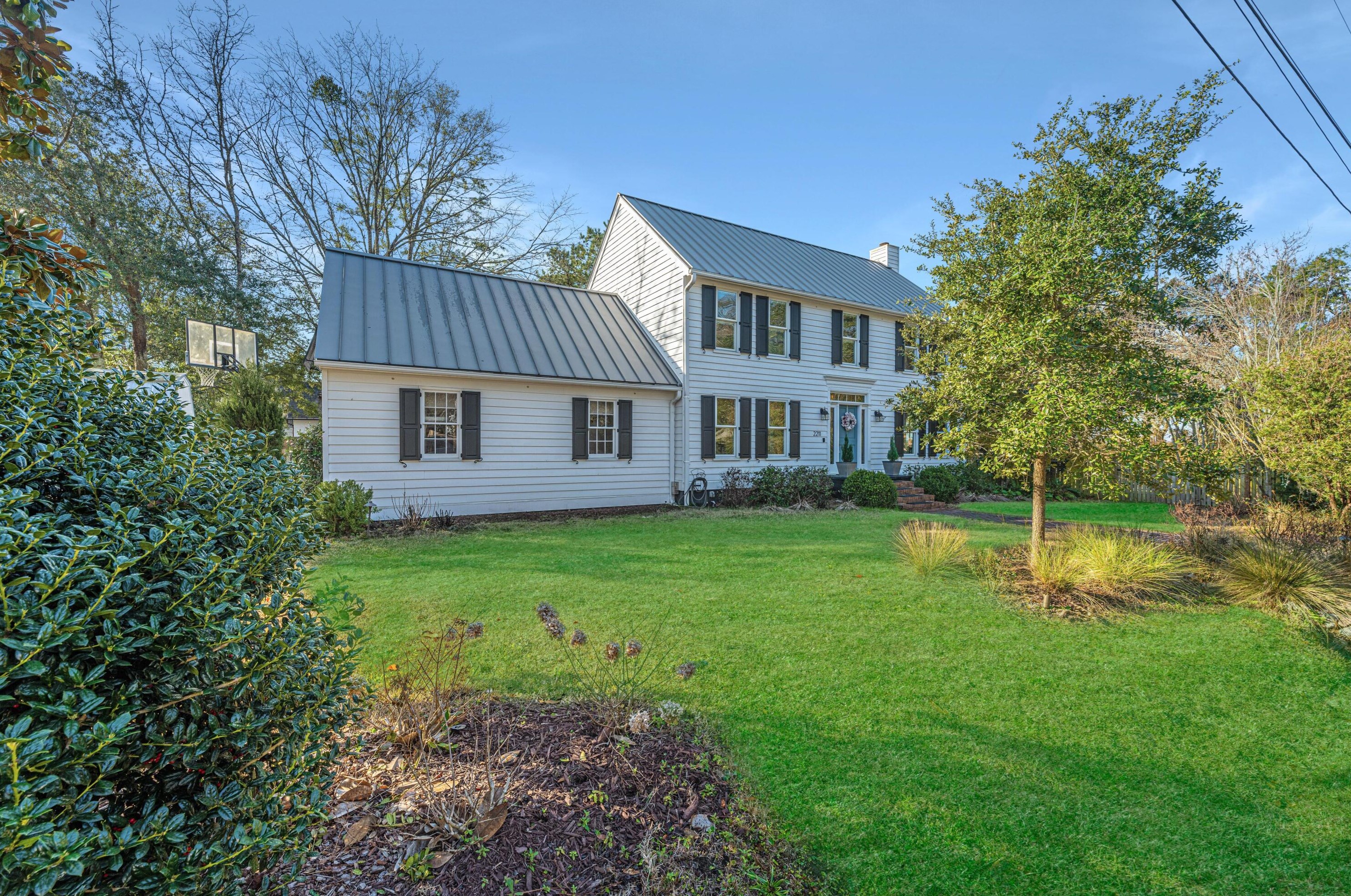 2211 Seroy St, Charleston SC  29412-2306 exterior