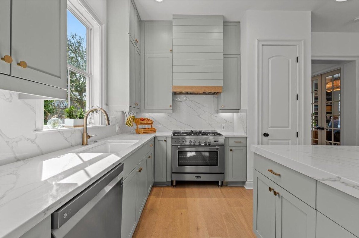 8037 Gibbon St, Charleston SC  29492-8351 exterior