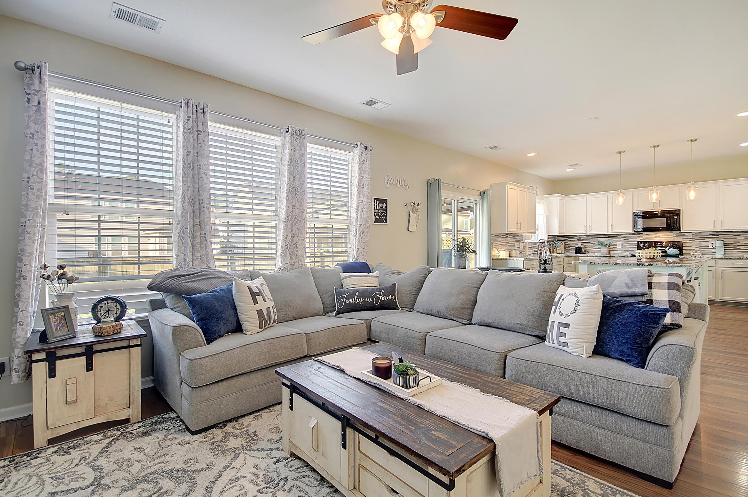 535 Crossland Dr, Moncks Corner SC  29461-8888 exterior