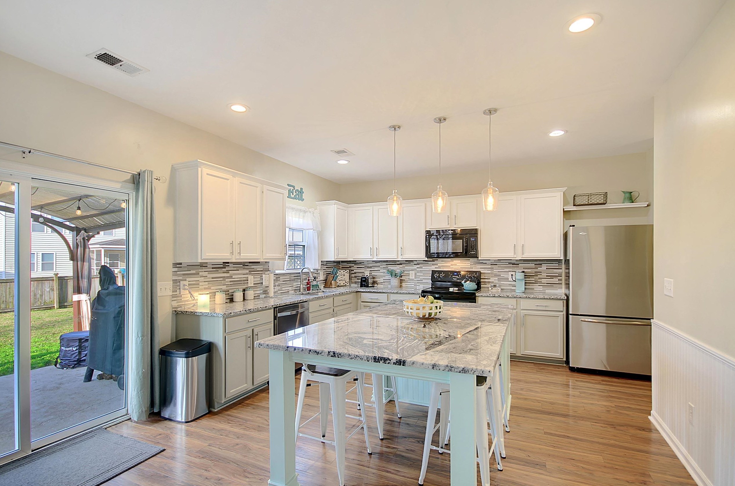 535 Crossland Dr, Moncks Corner SC  29461-8888 exterior