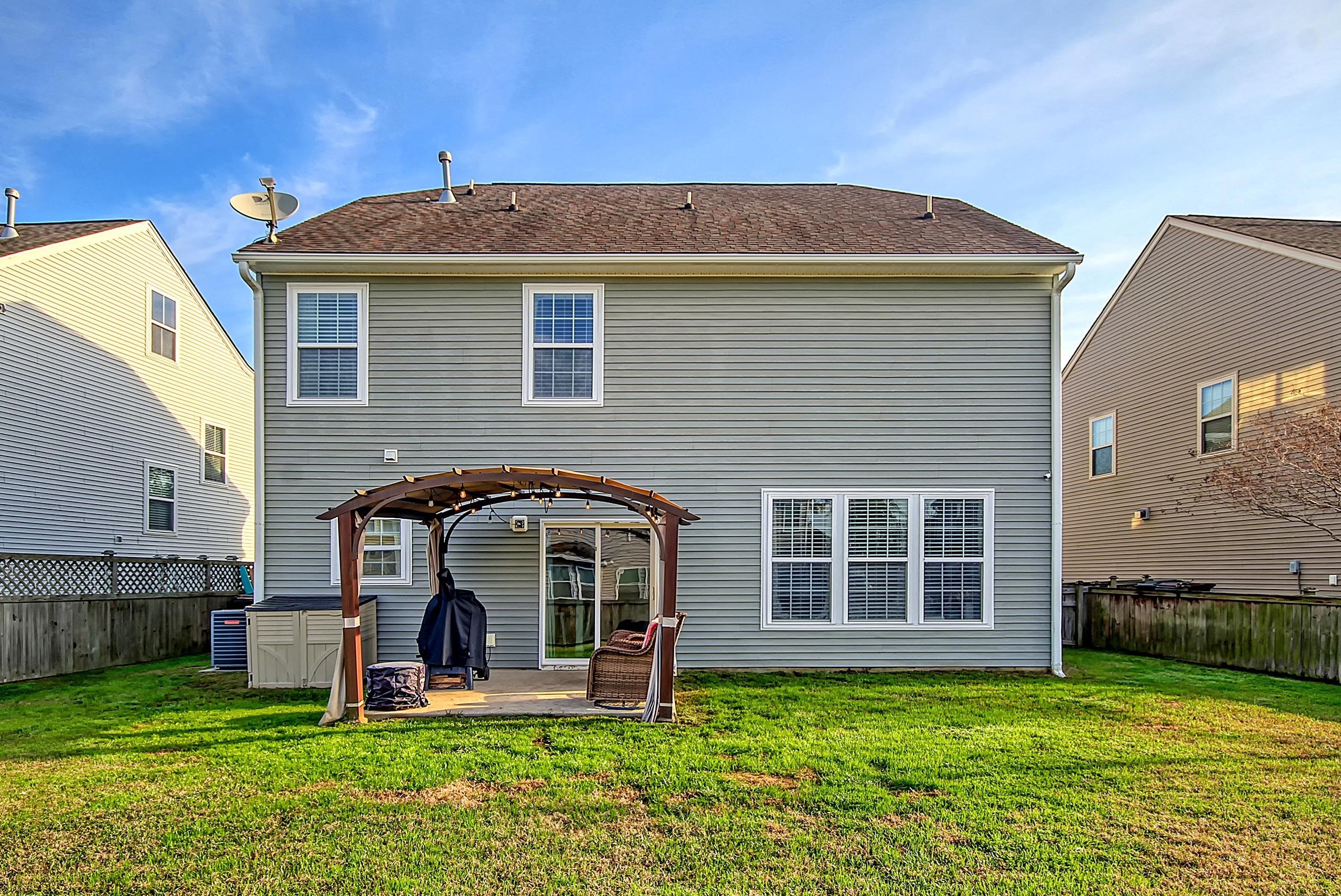 535 Crossland Dr, Moncks Corner SC  29461-8888 exterior