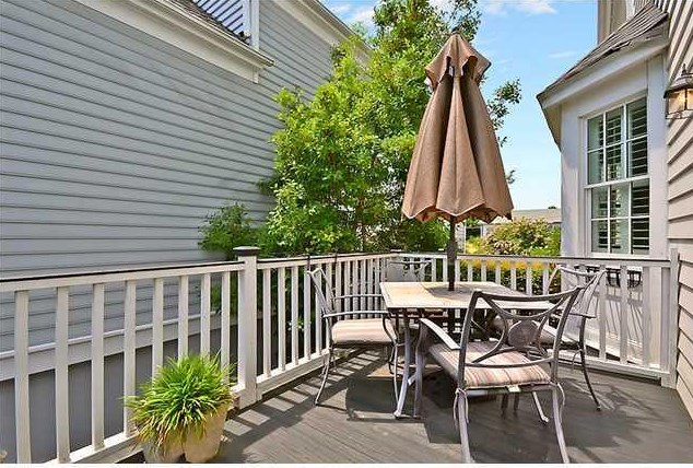 207 Wentworth St, Charleston SC  29401-1209 exterior