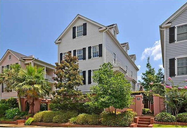 207 Wentworth St, Charleston SC  29401-1209 exterior