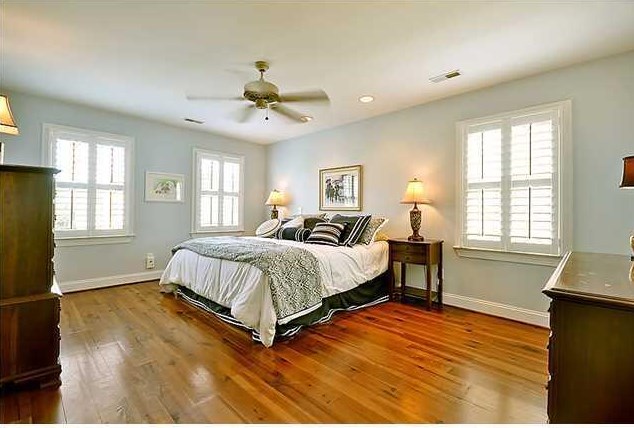 207 Wentworth St, Charleston SC  29401-1209 exterior