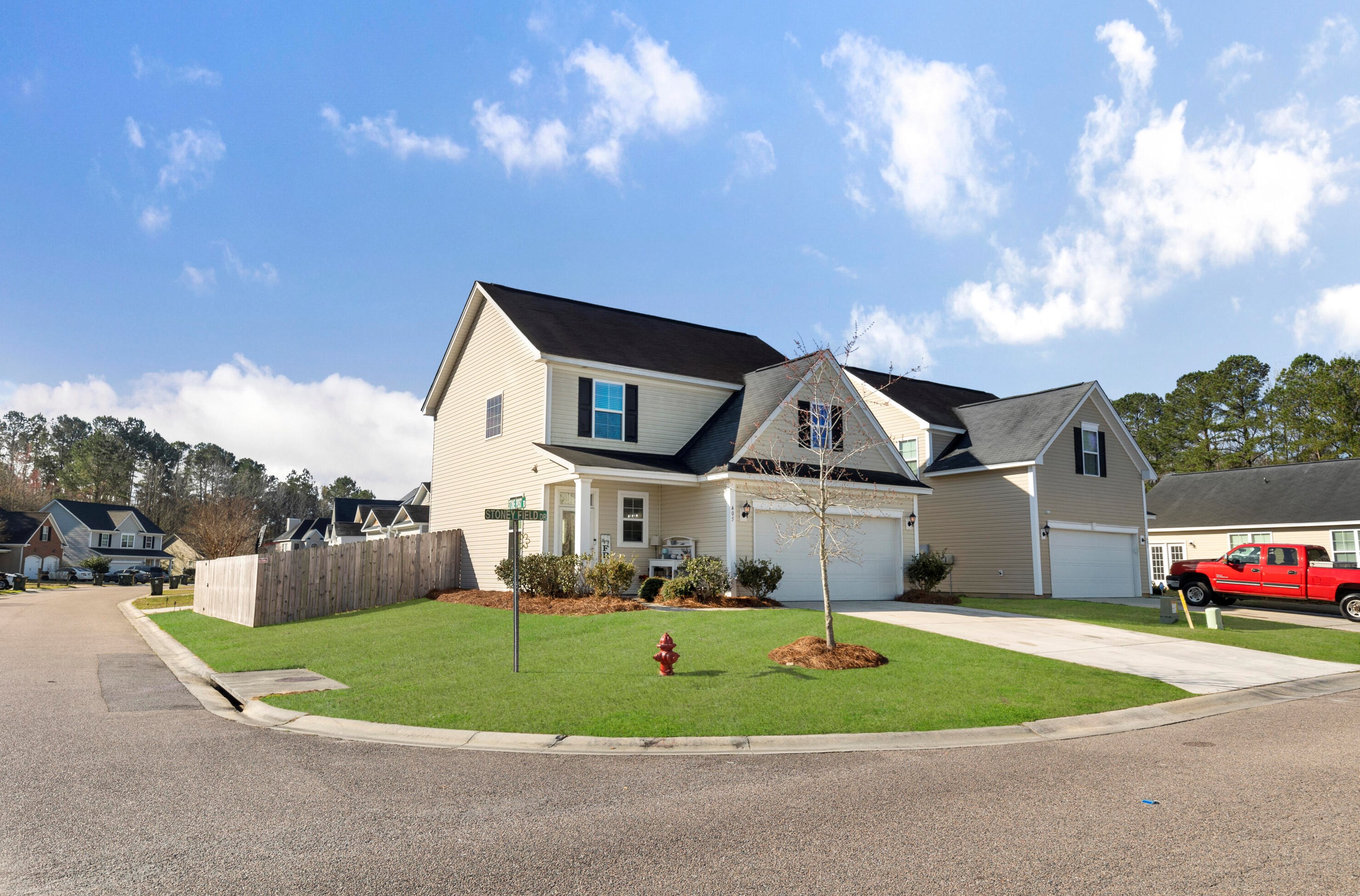 405 Stoney Field Dr, Moncks Corner SC  29461-7384 exterior