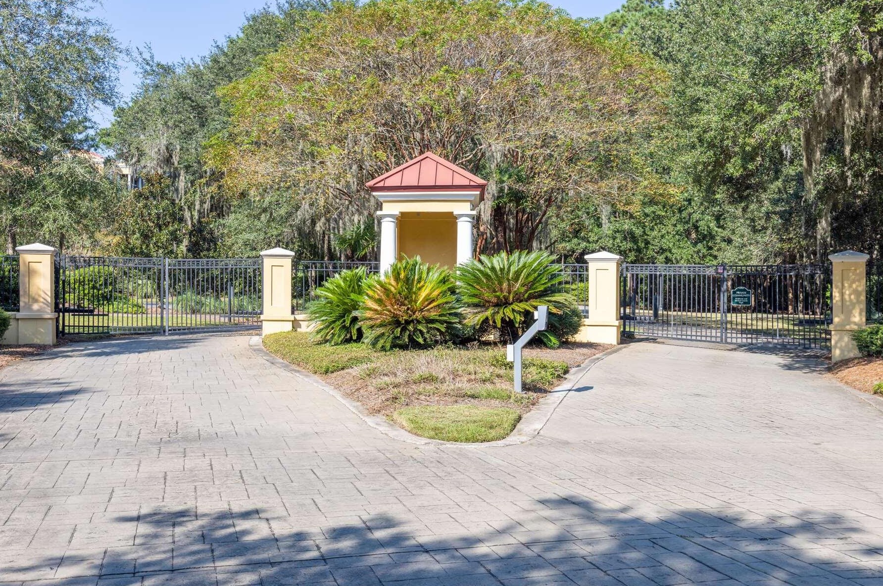 4255 Faber Place Dr, Charleston SC  29405-8574 exterior