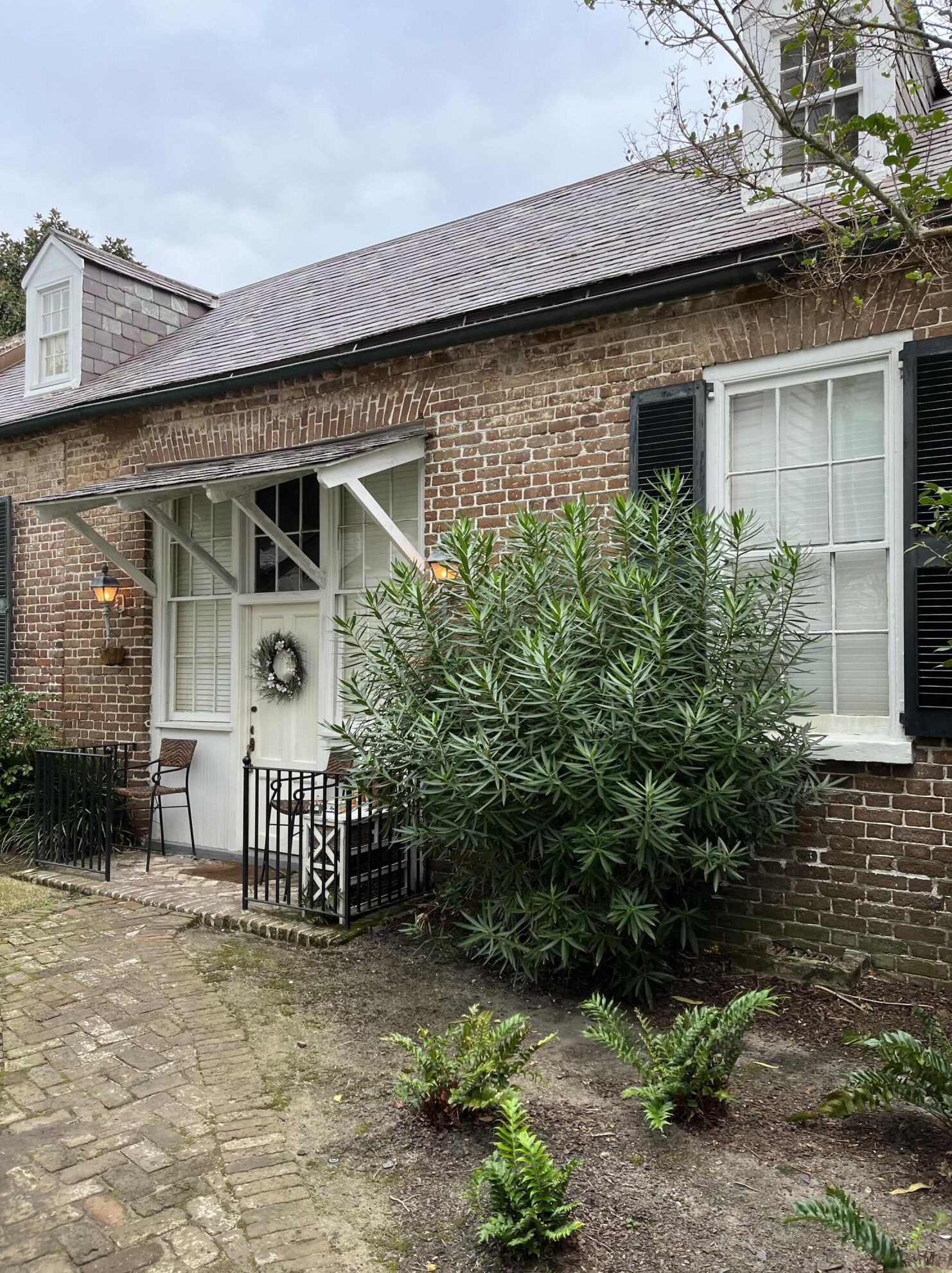 3 Church St, Charleston SC  29401-2744 exterior