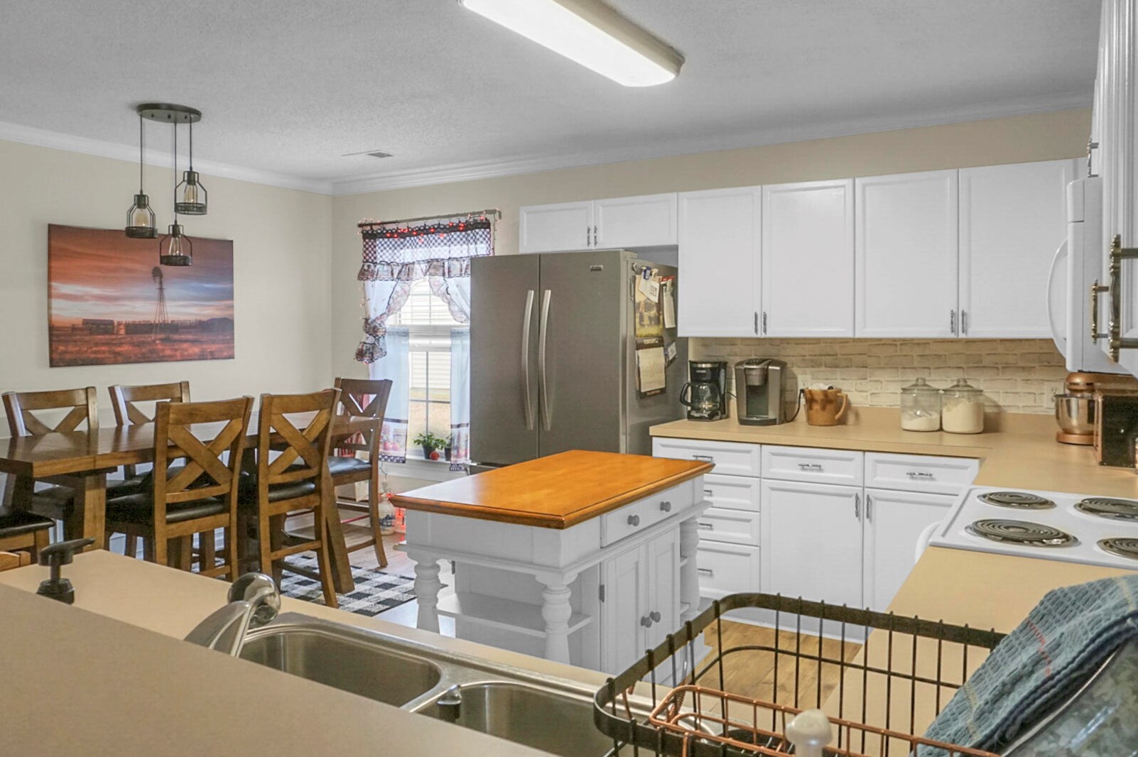 2036 Robin Wood Blvd, Moncks Corner SC  29461-3423 exterior