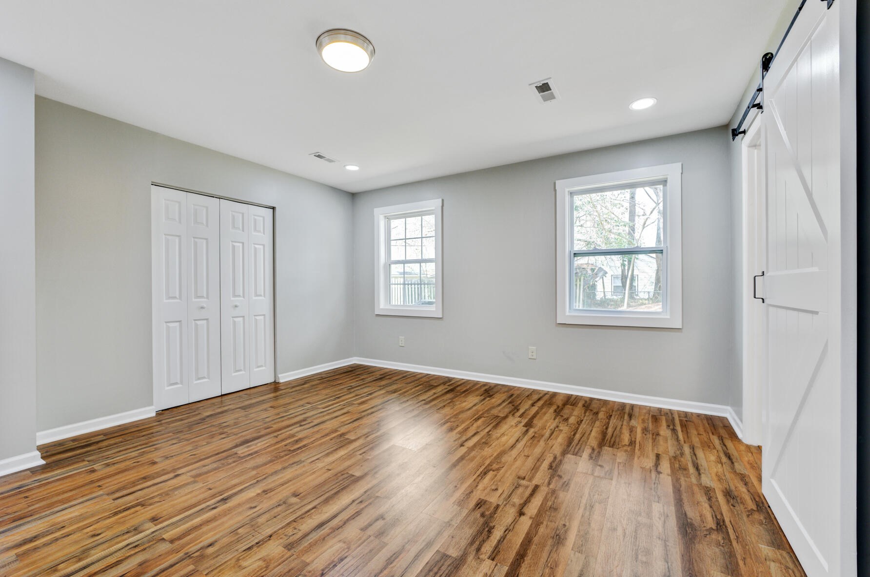 105 Donegal Ln, Summerville SC  29483-1708 exterior