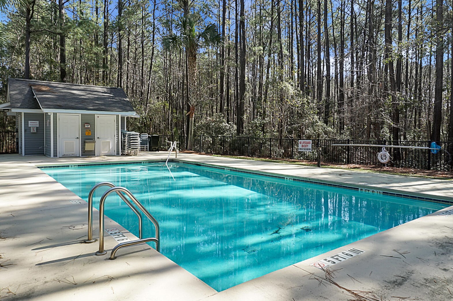 1139 Island Club Dr, Charleston SC  29492-8110 exterior