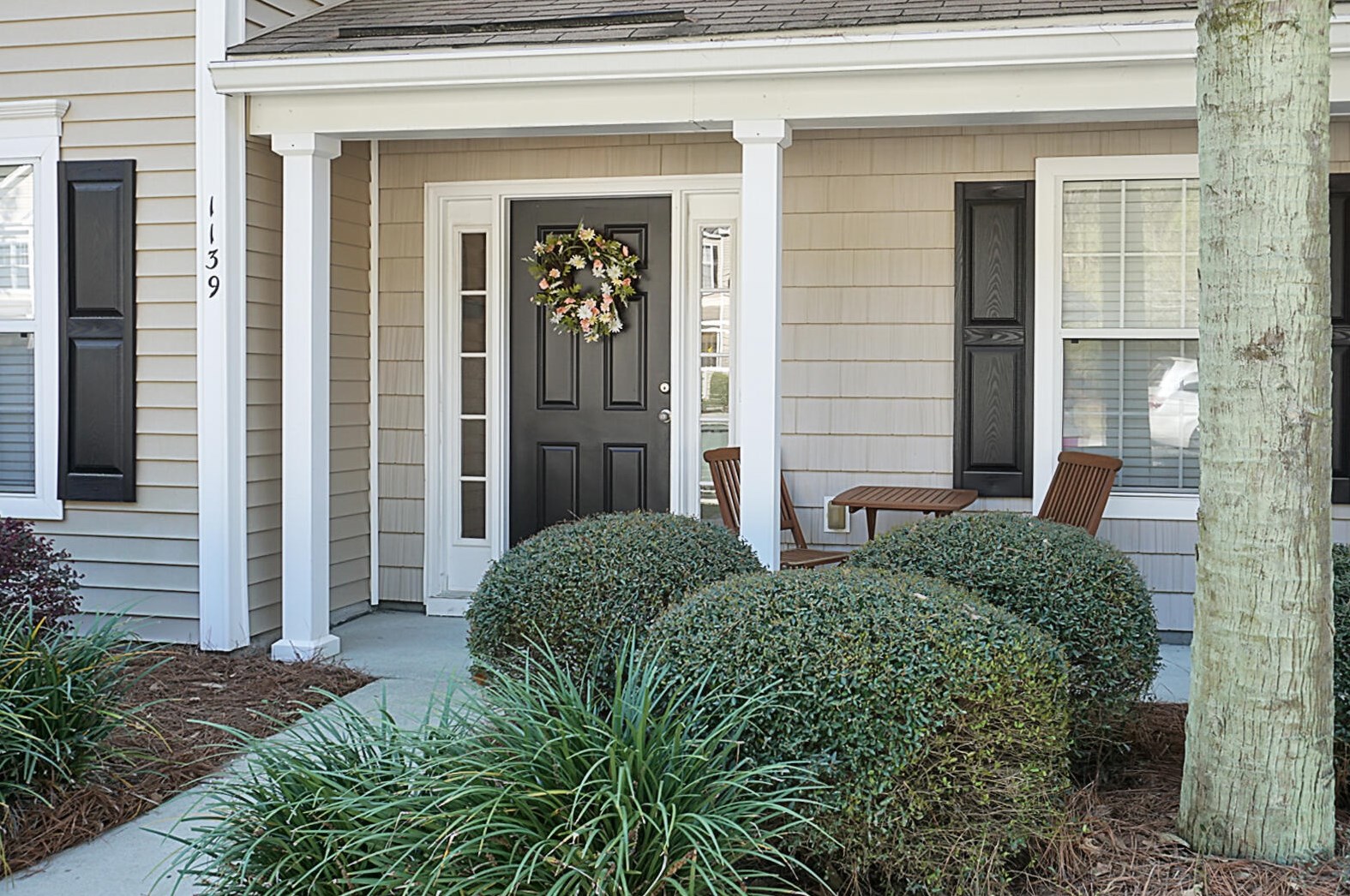 1139 Island Club Dr, Charleston SC  29492-8110 exterior