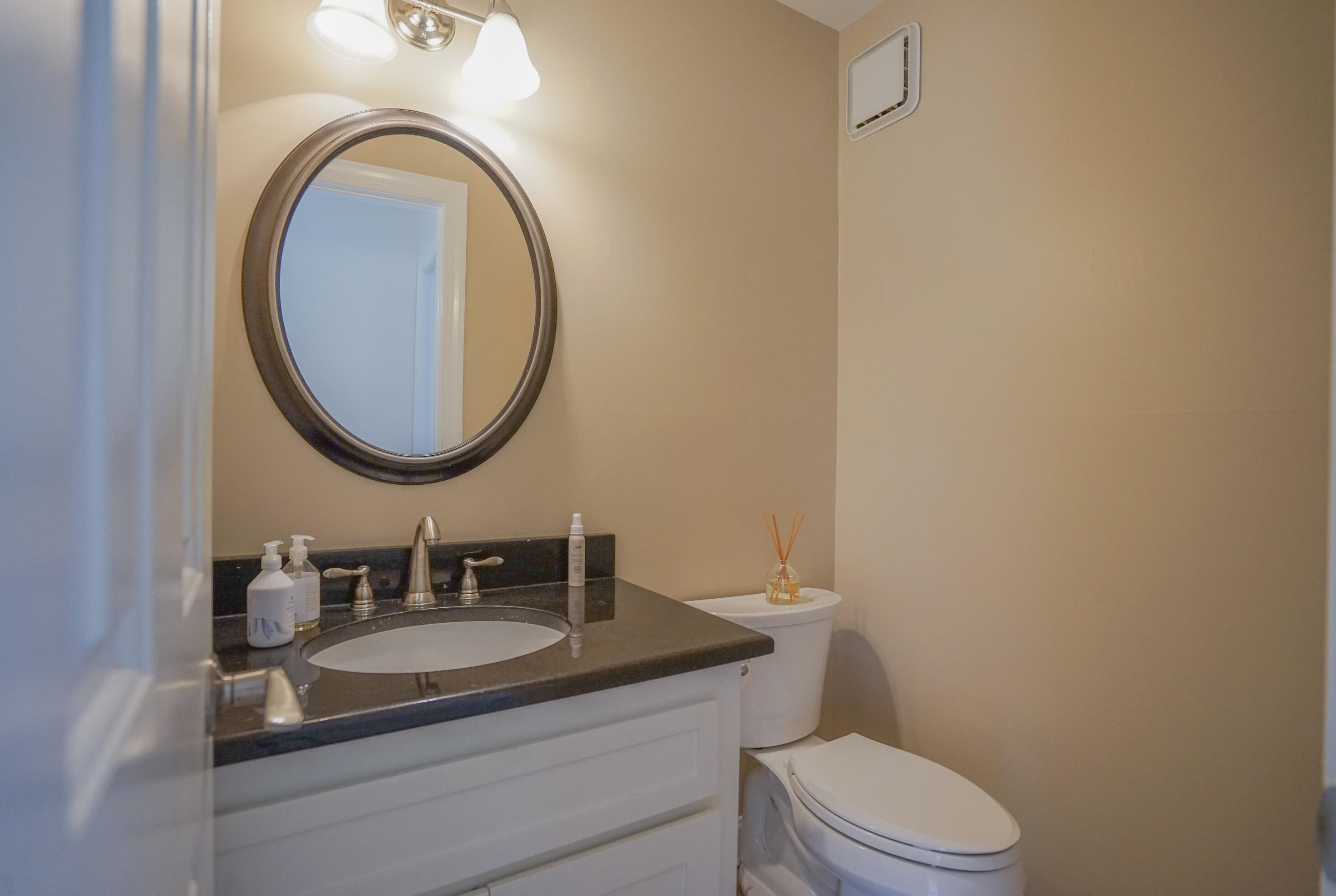 323 Middleton Blvd, Summerville SC  29485-8027 exterior