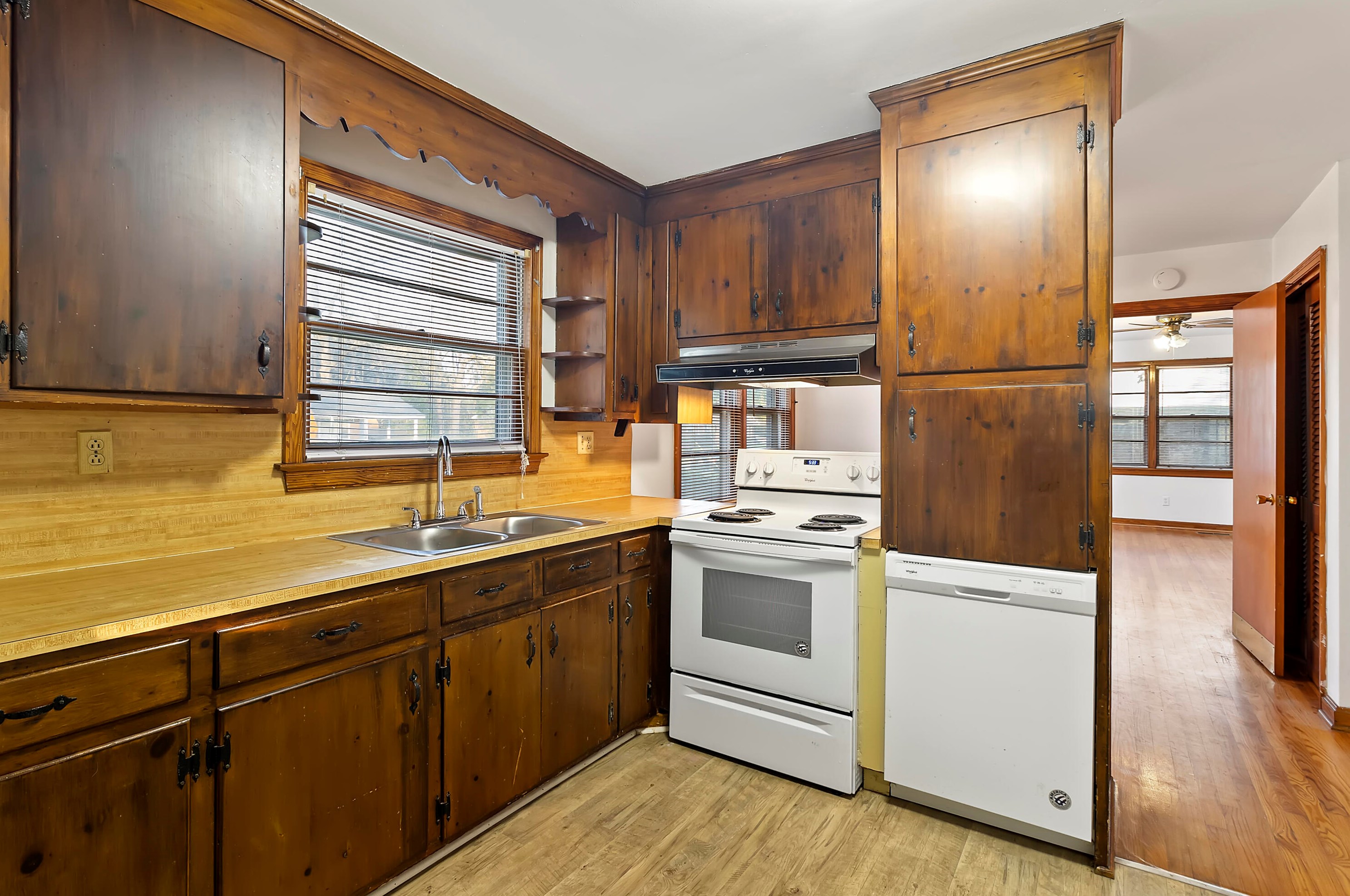 2619 Church Crk Dr, Charleston SC exterior