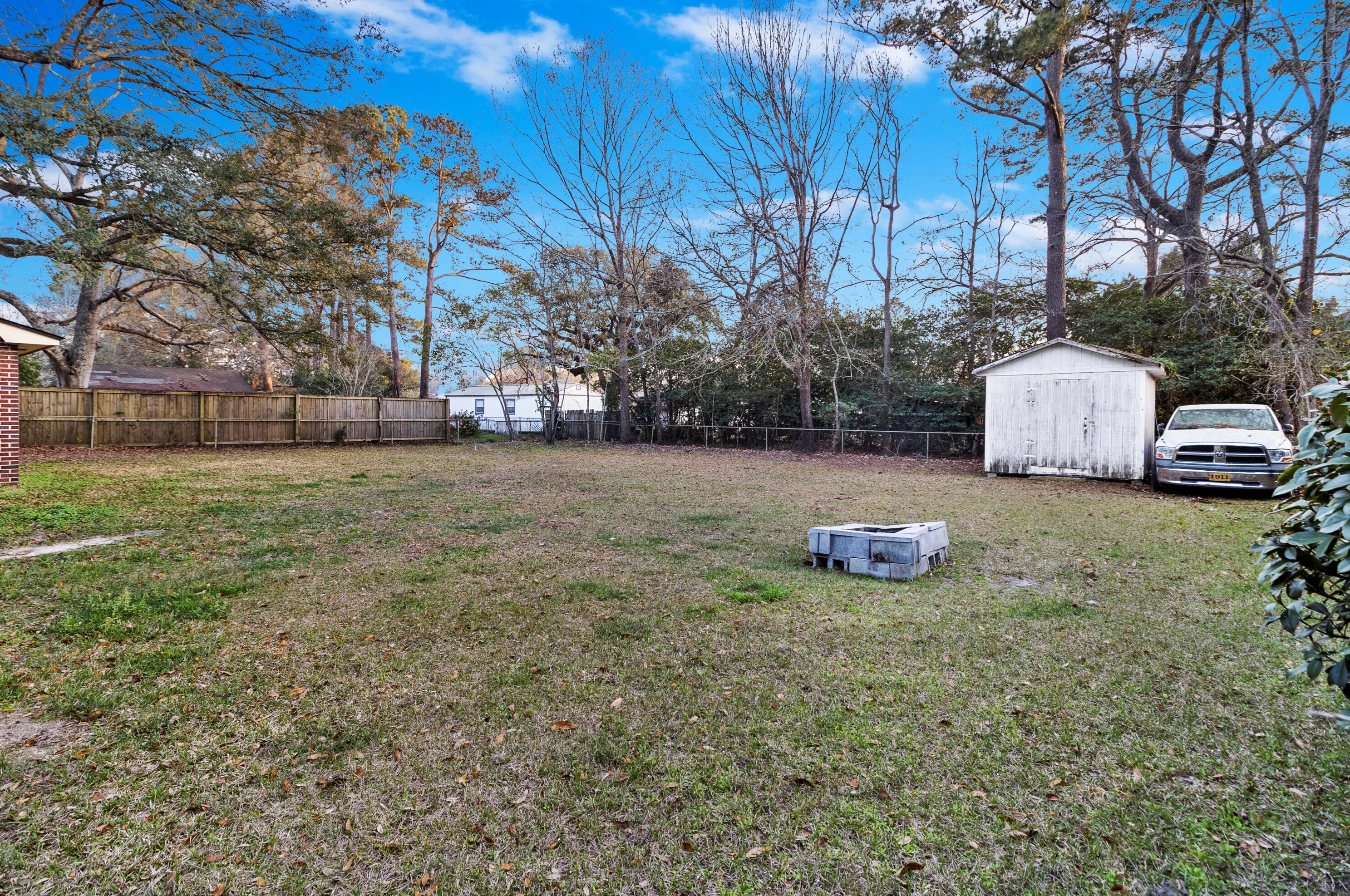 2619 Church Crk Dr, Charleston SC exterior