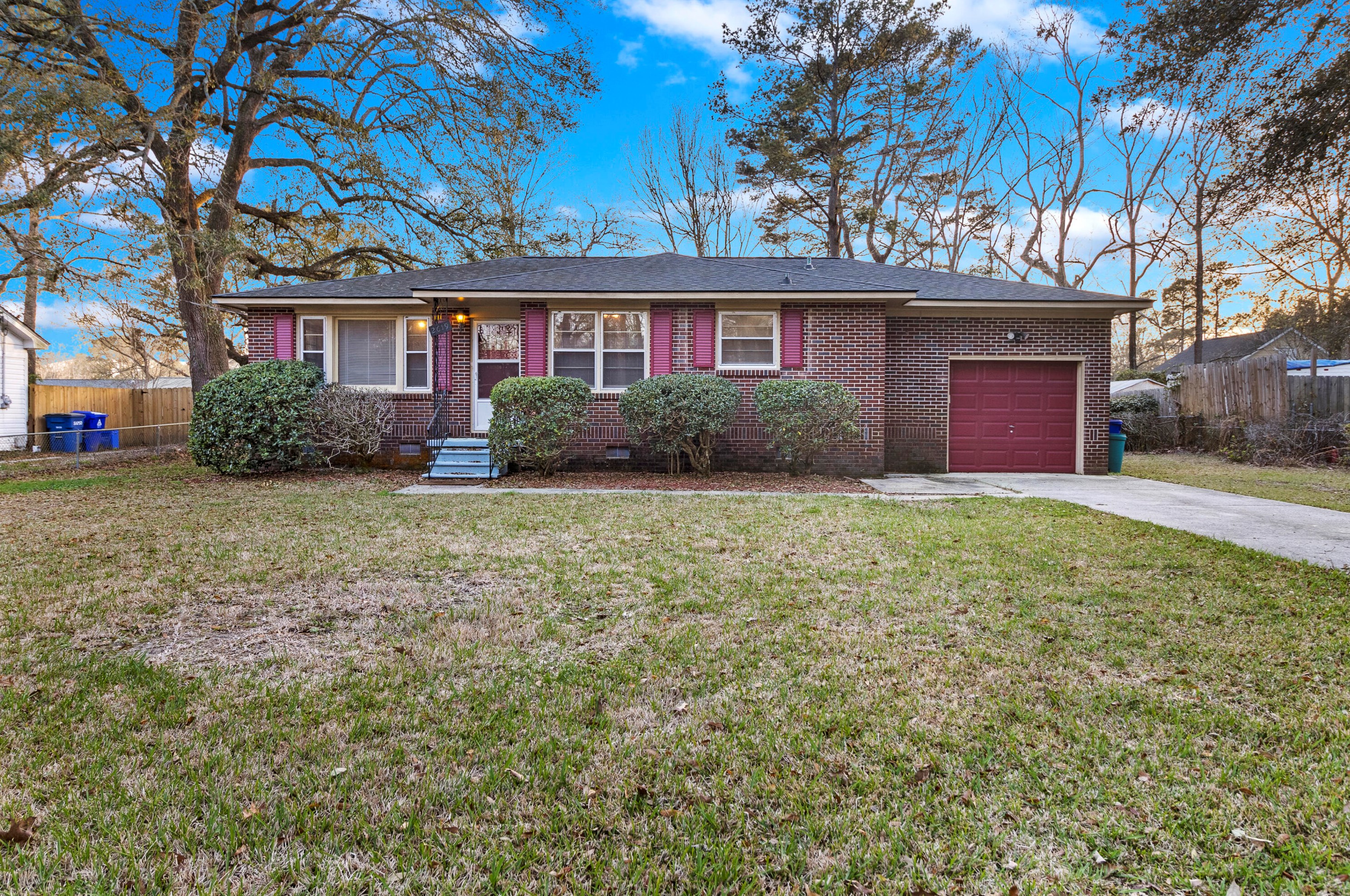 2619 Church Crk Dr, Charleston SC exterior