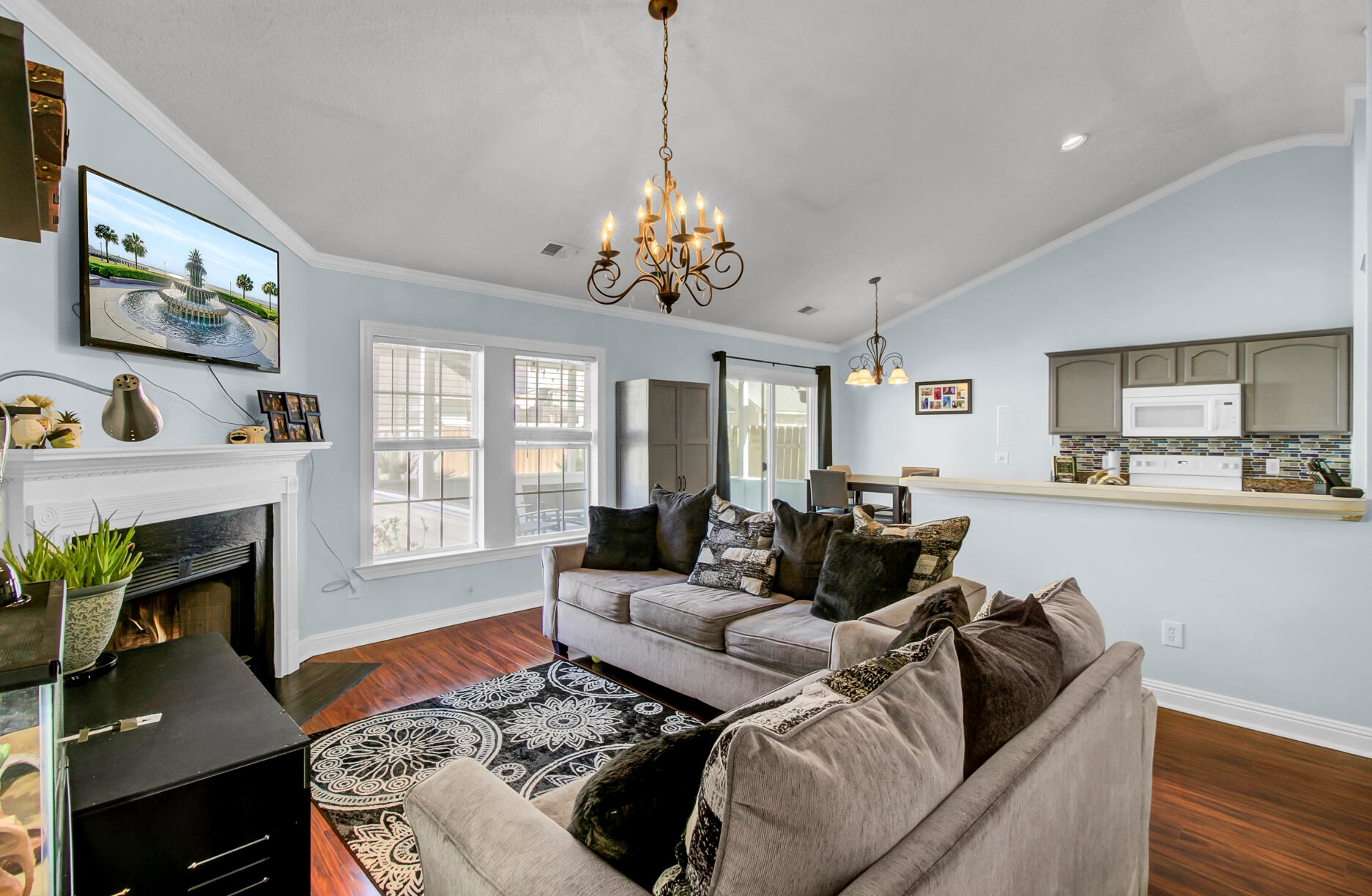 1421 Pinethicket Dr, Summerville SC  29483-8661 exterior