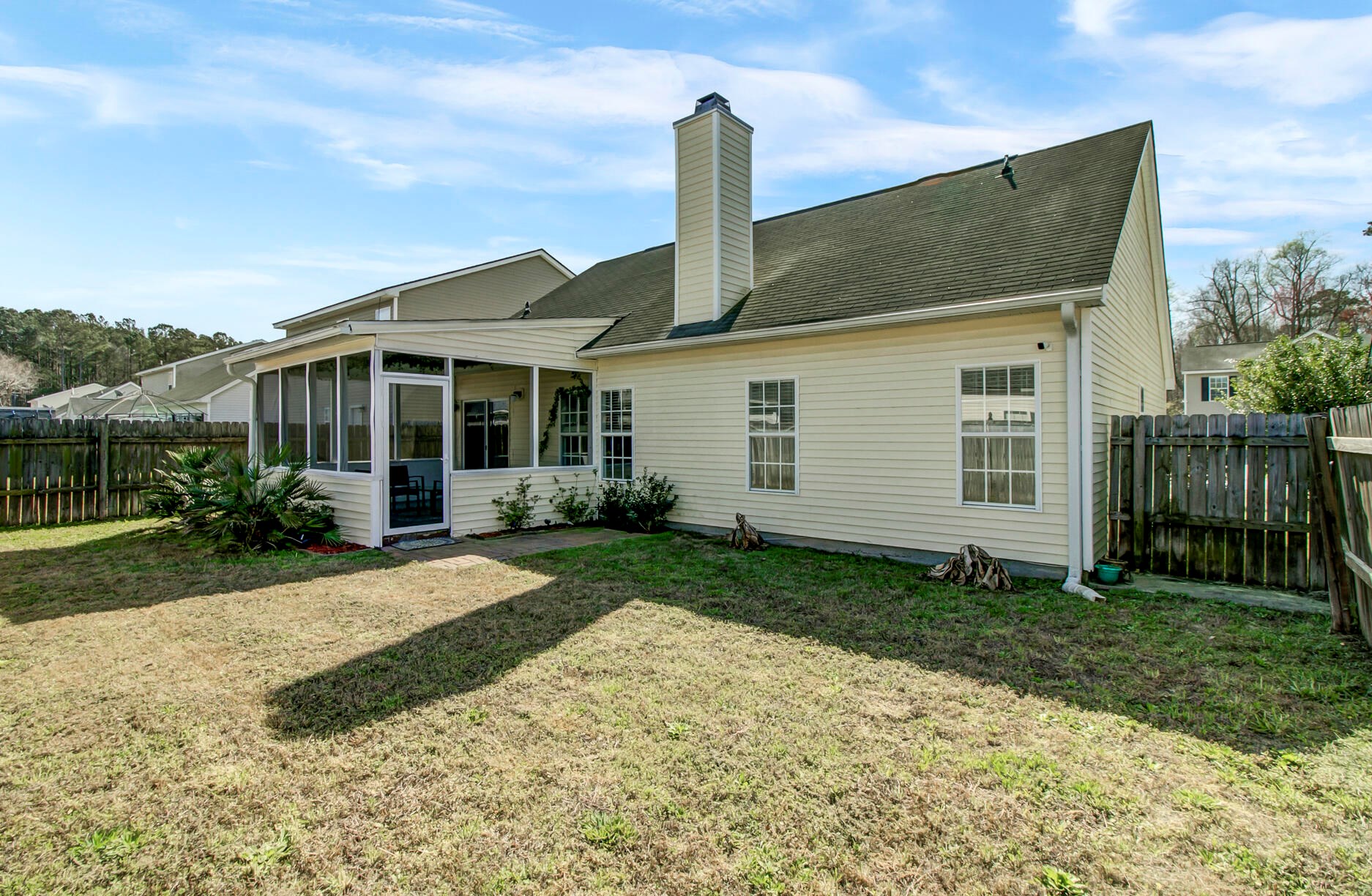 1421 Pinethicket Dr, Summerville SC  29483-8661 exterior