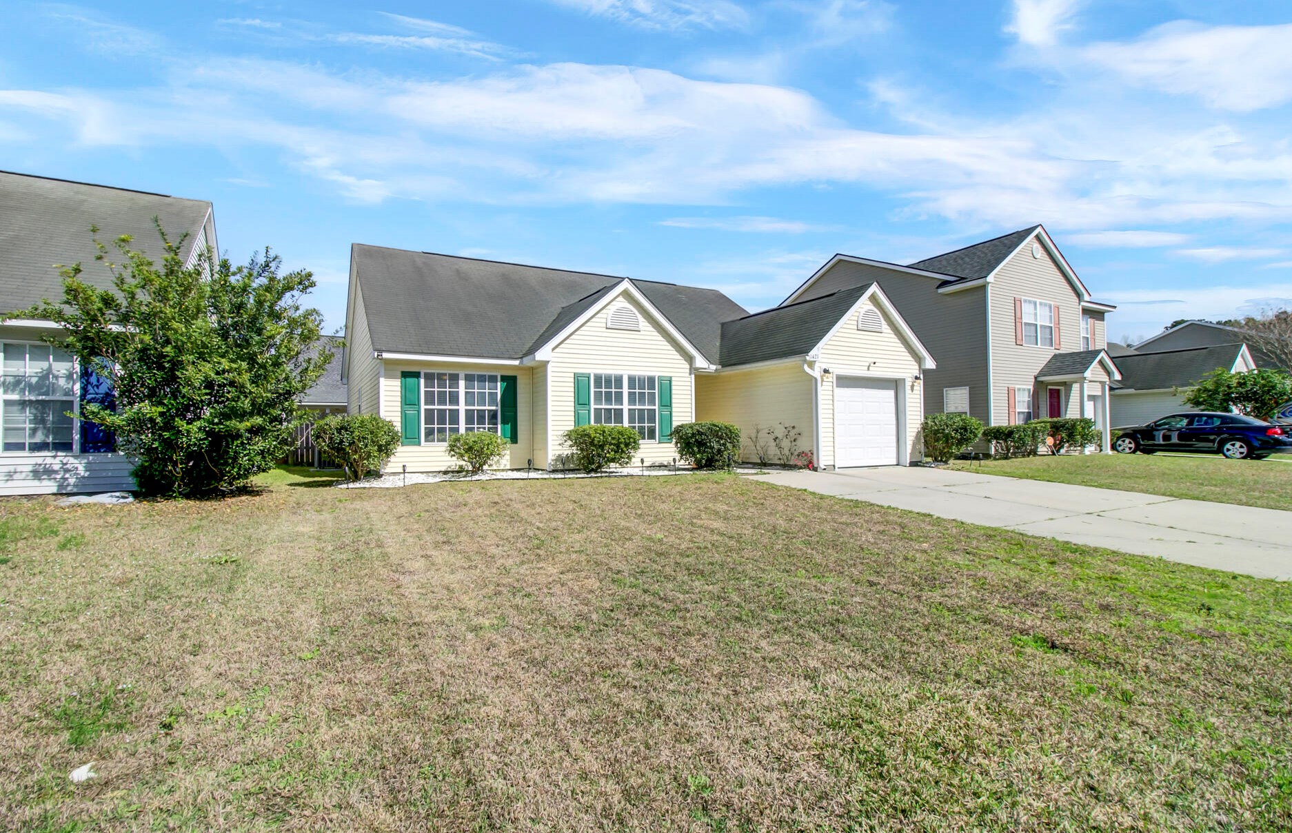 1421 Pinethicket Dr, Summerville SC  29483-8661 exterior