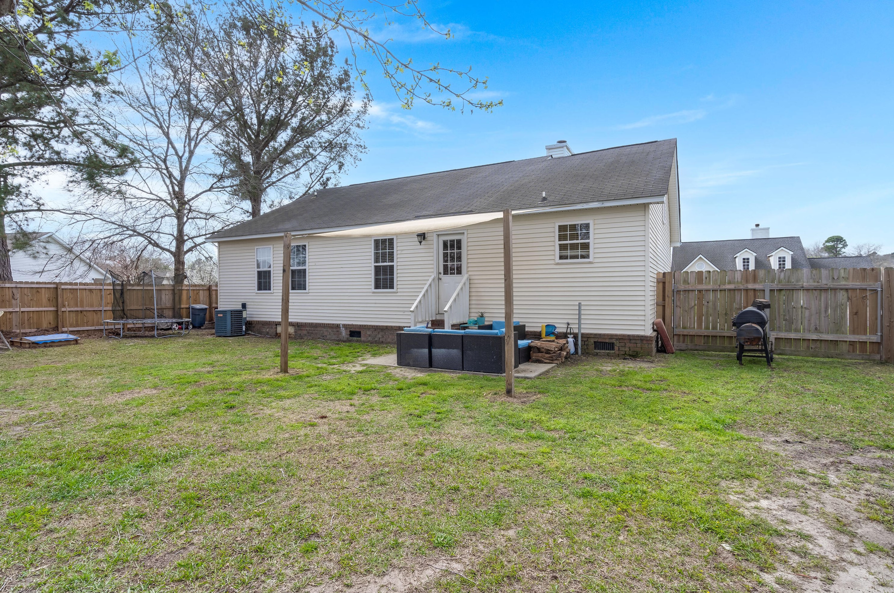 106 Rail Dr, Summerville SC  29483-7744 exterior