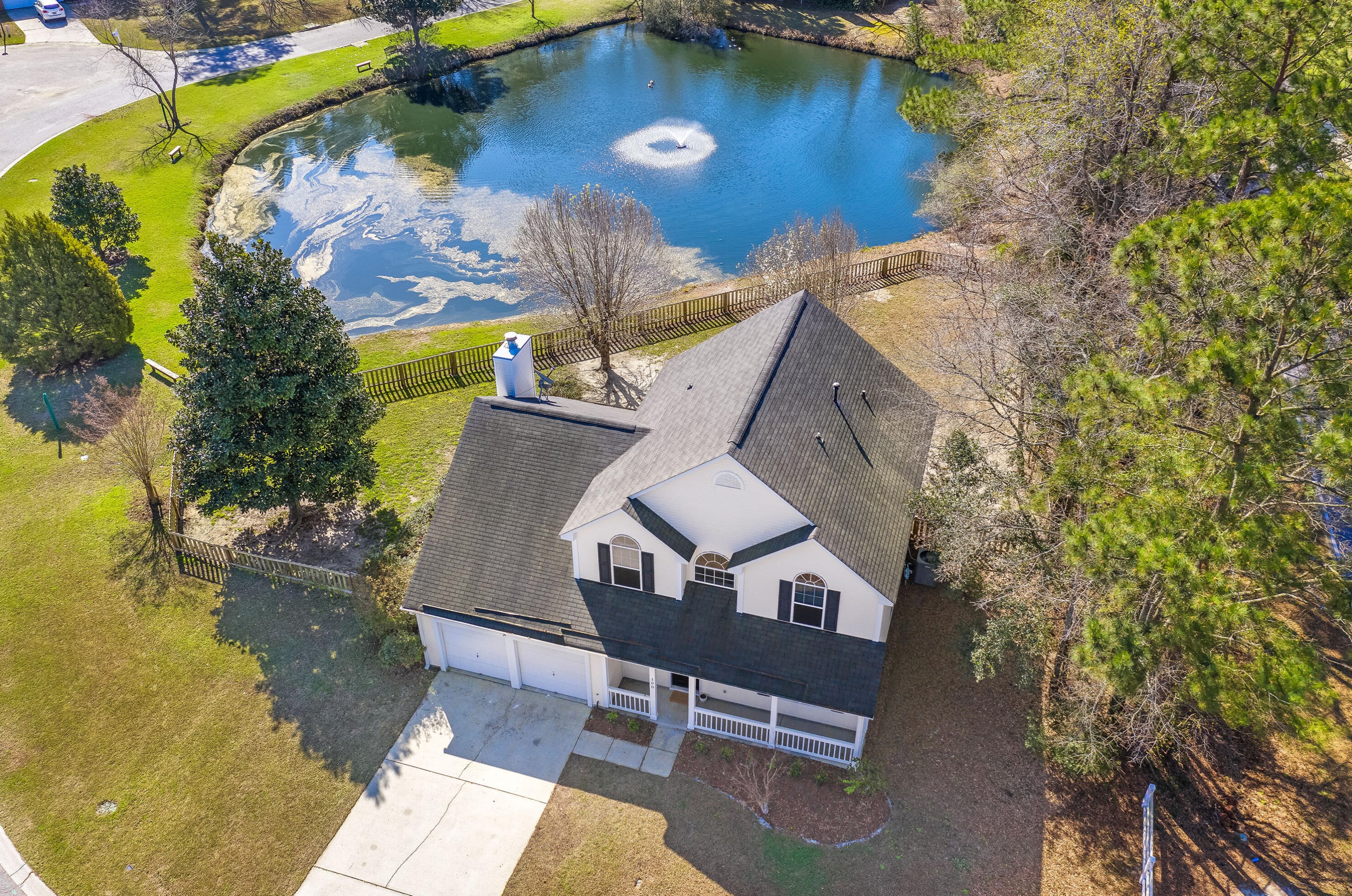 100 Evesham Dr, Summerville SC  29485-5846 exterior