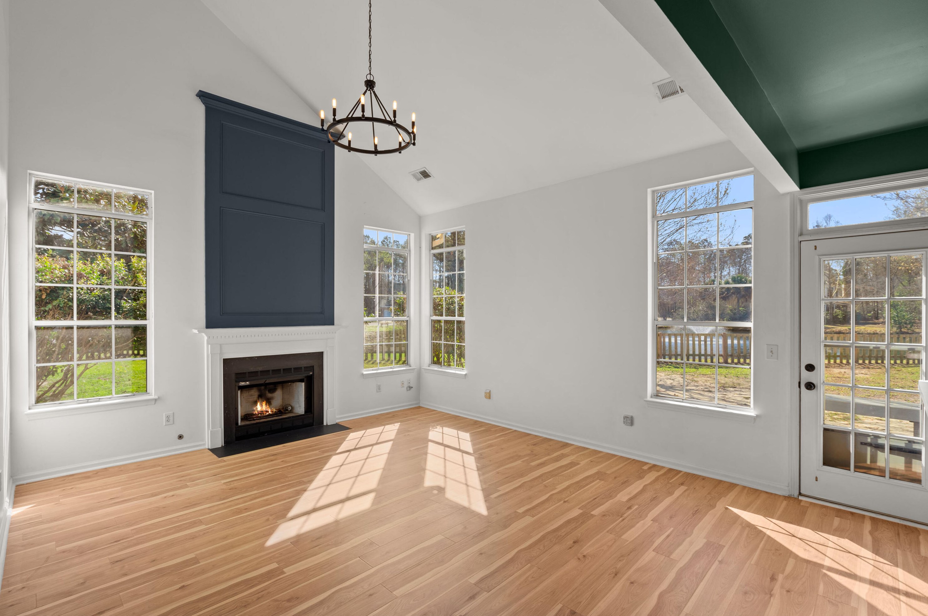 100 Evesham Dr, Summerville SC  29485-5846 exterior