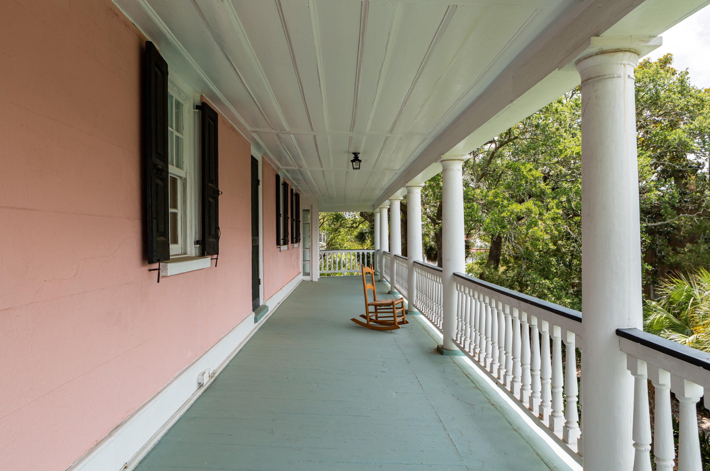 30 Meeting St, Charleston SC  29401-2737 exterior