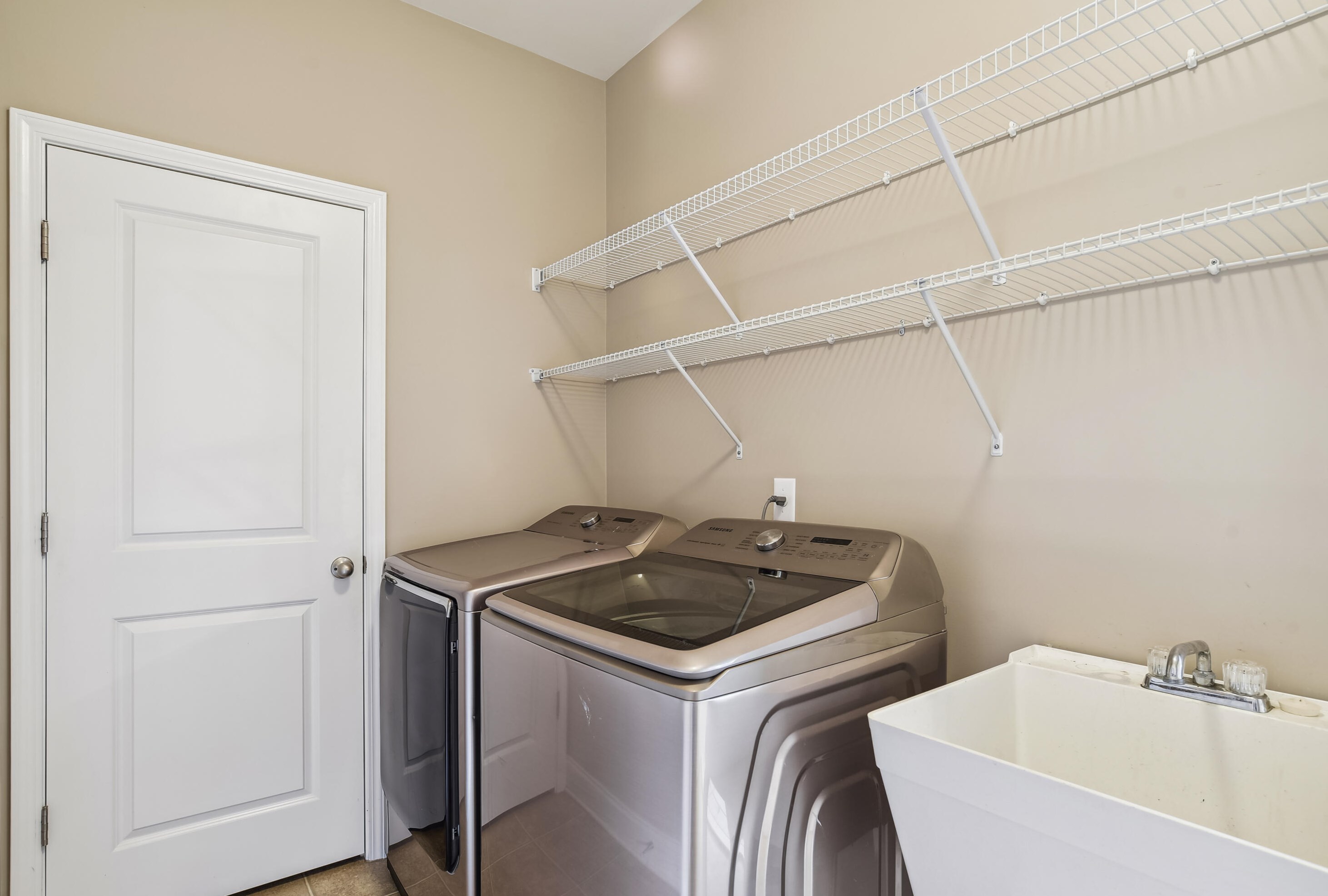 302 Freeland Way, Moncks Corner SC  29461-8868 exterior