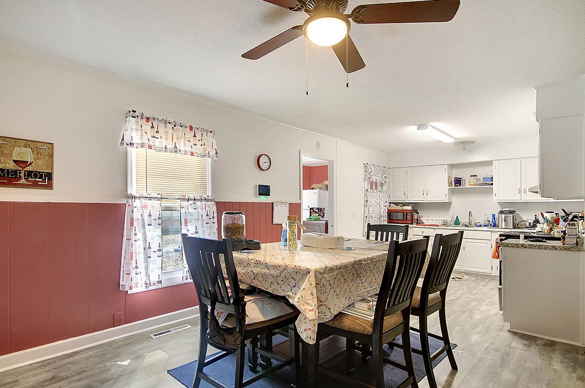 314 Breland St, Walterboro SC  29488-3210 exterior