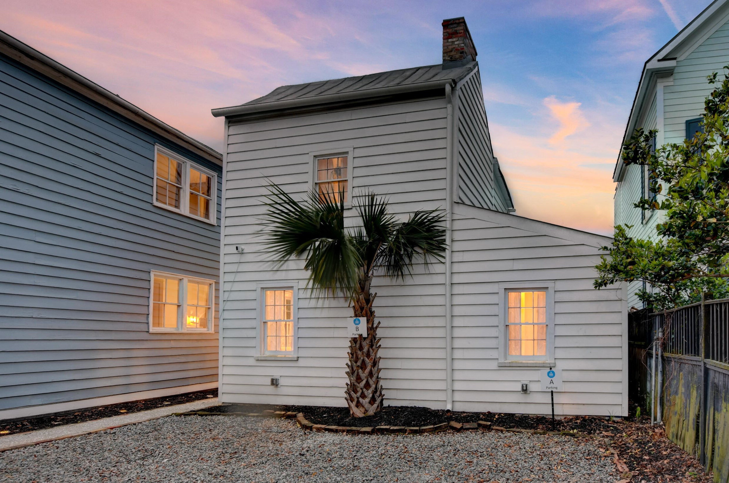 67 Line St, Charleston SC 29403-5419 exterior