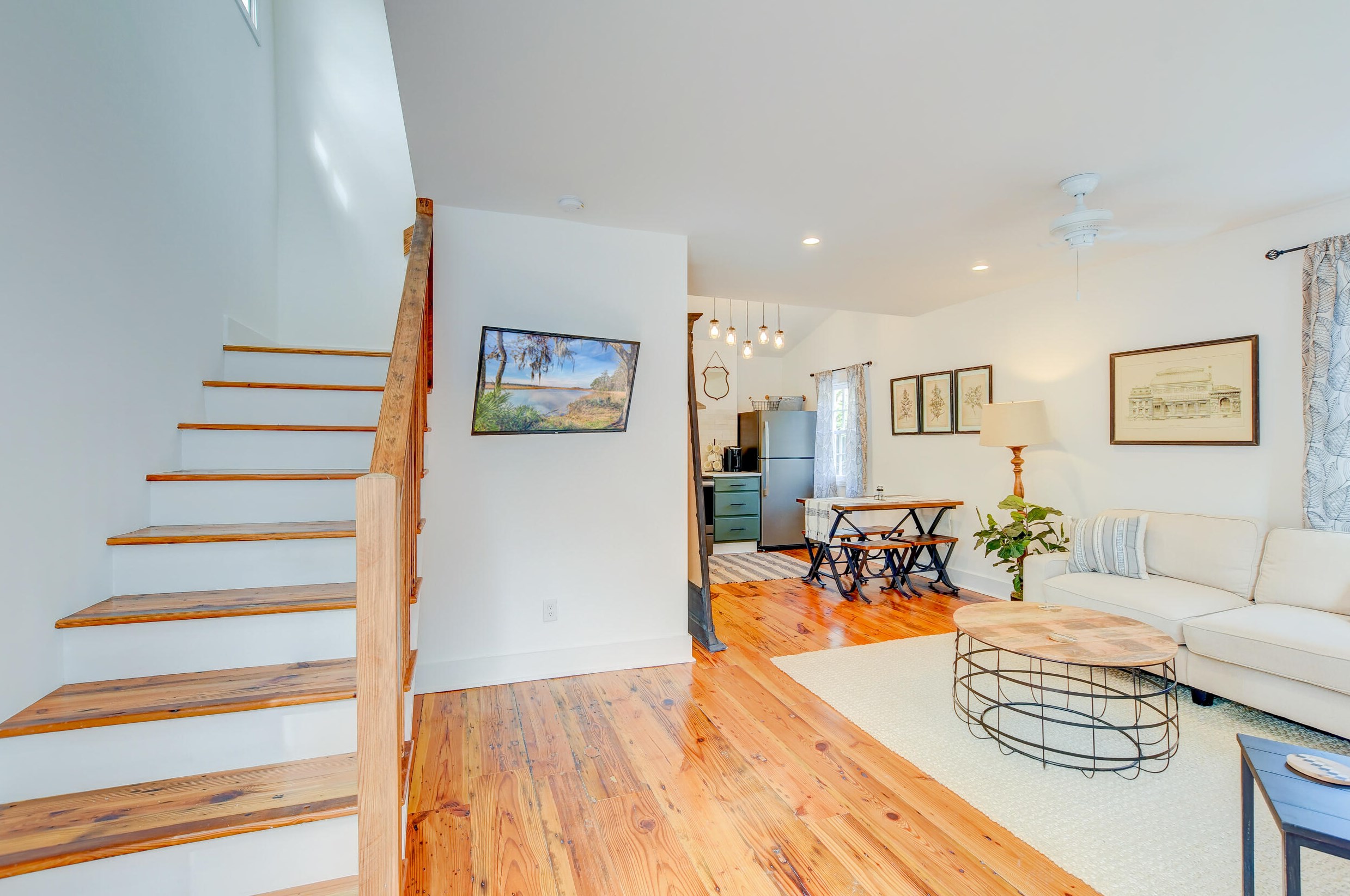 67 Line St, Charleston SC 29403-5419 exterior