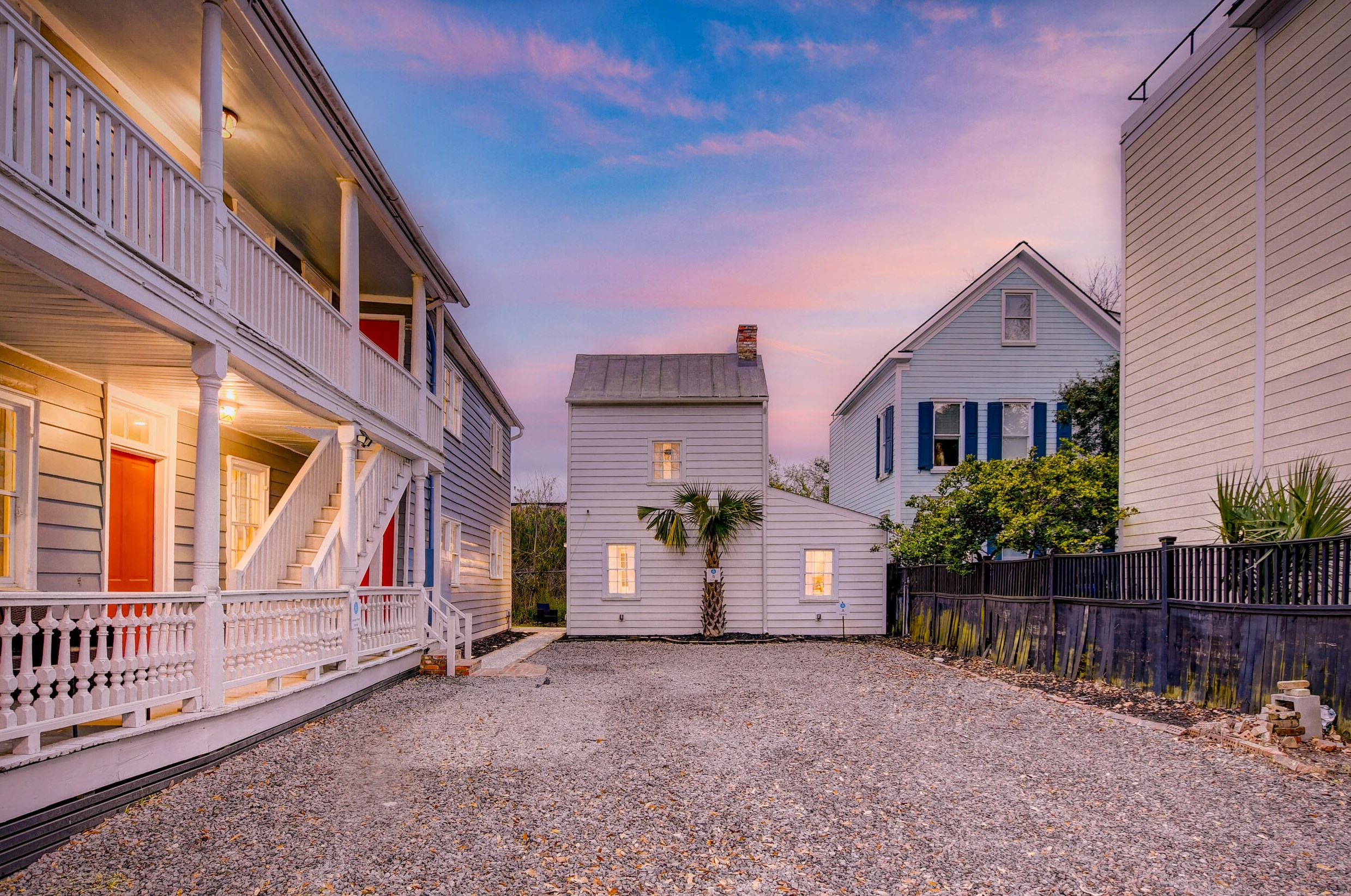 67 Line St, Charleston SC 29403-5419 exterior