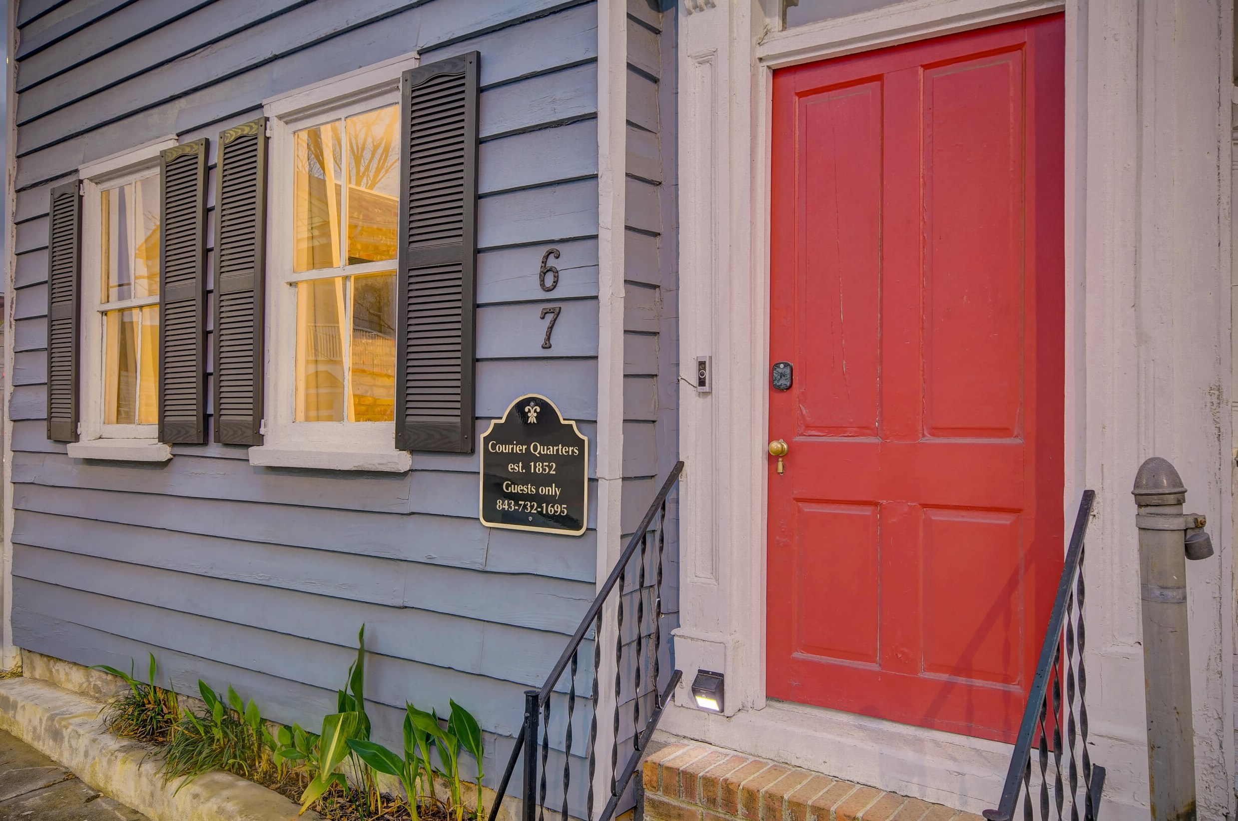 67 Line St, Charleston SC 29403-5419 exterior