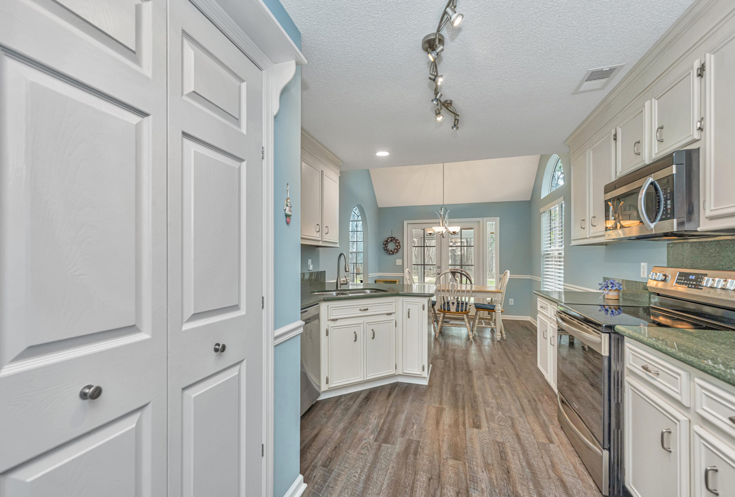 120 Tattingstone Way, Charleston SC  29445-7155 exterior
