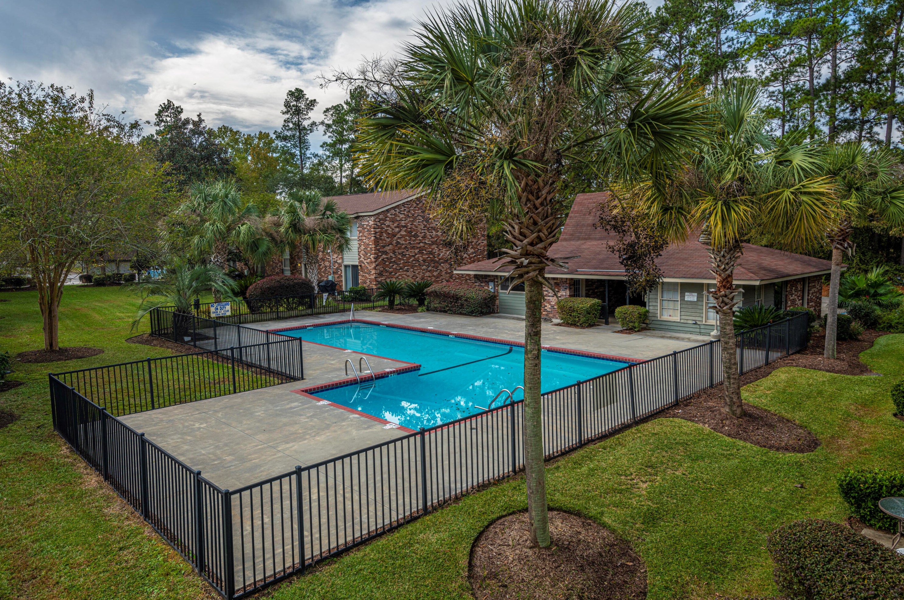 809 Andrea Ln, Charleston SC  29410-8631 exterior
