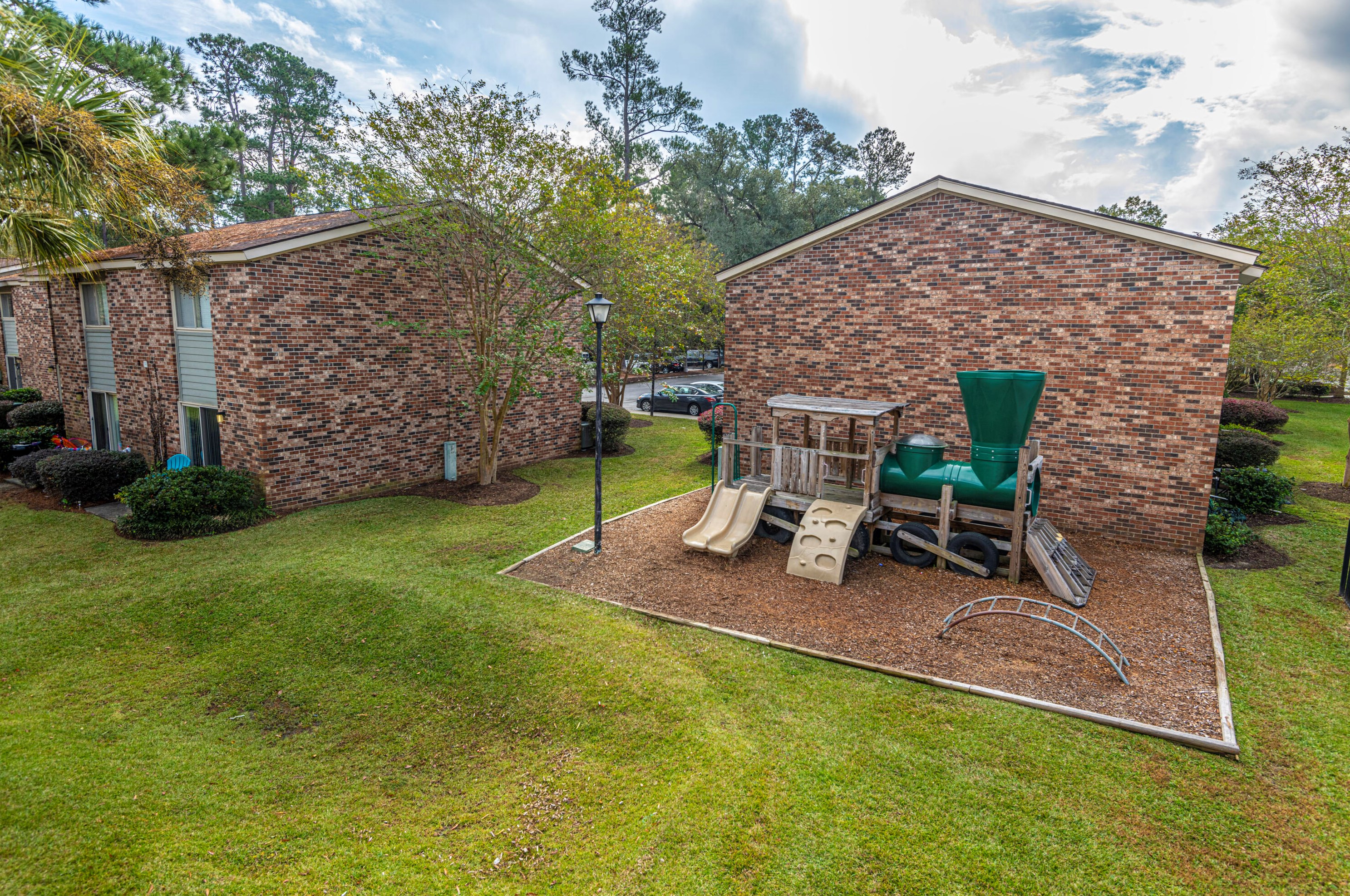 809 Andrea Ln, Charleston SC  29410-8631 exterior