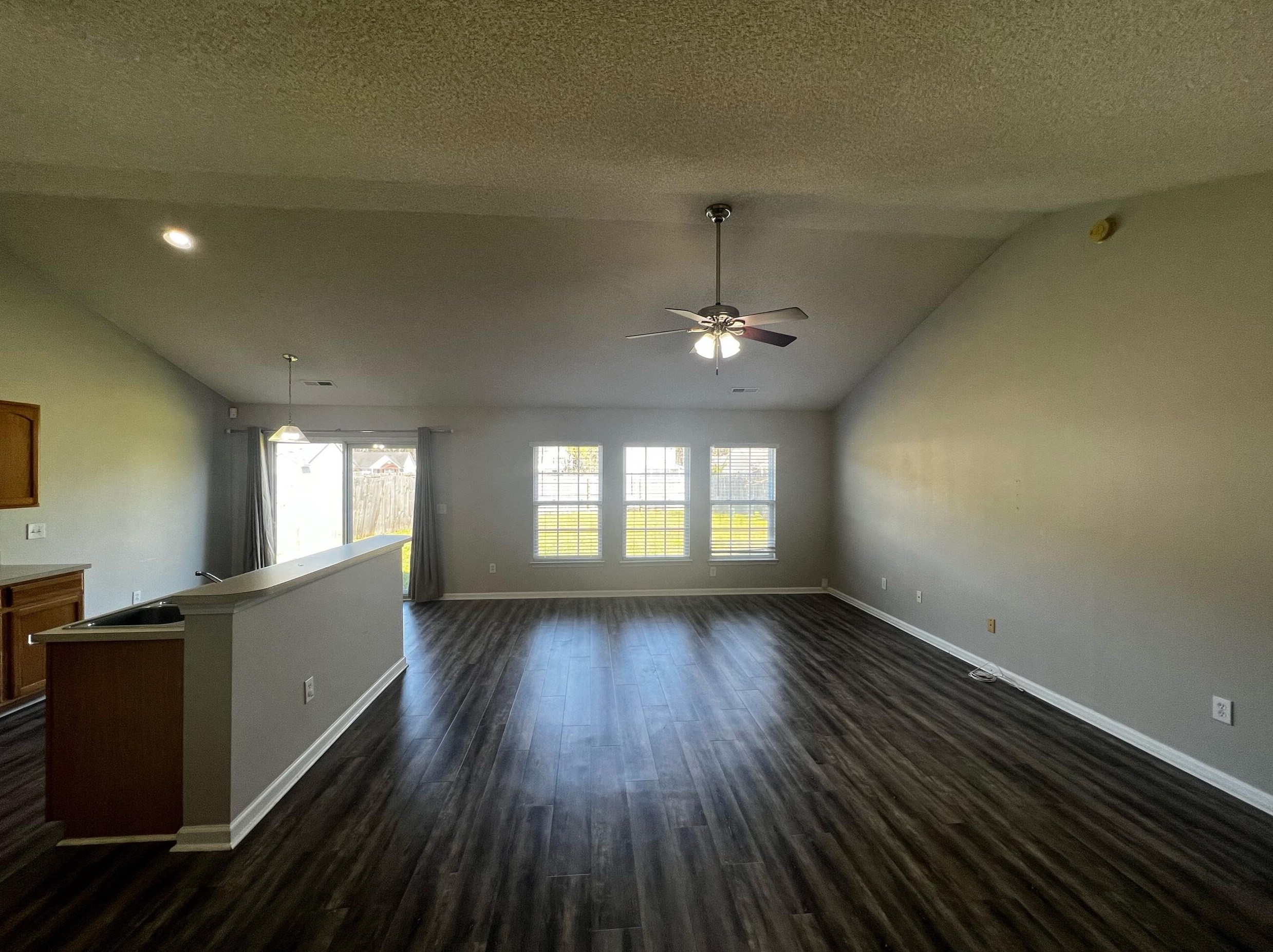 212 Border Rd, Charleston SC  29445-9642 exterior