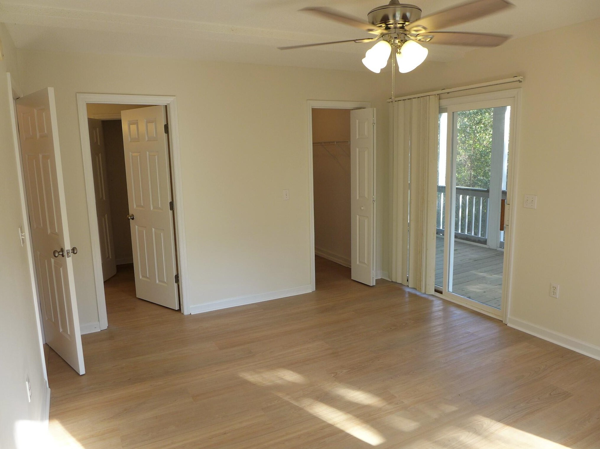504 Hutto Ln, Edisto SC  29438-3604 exterior