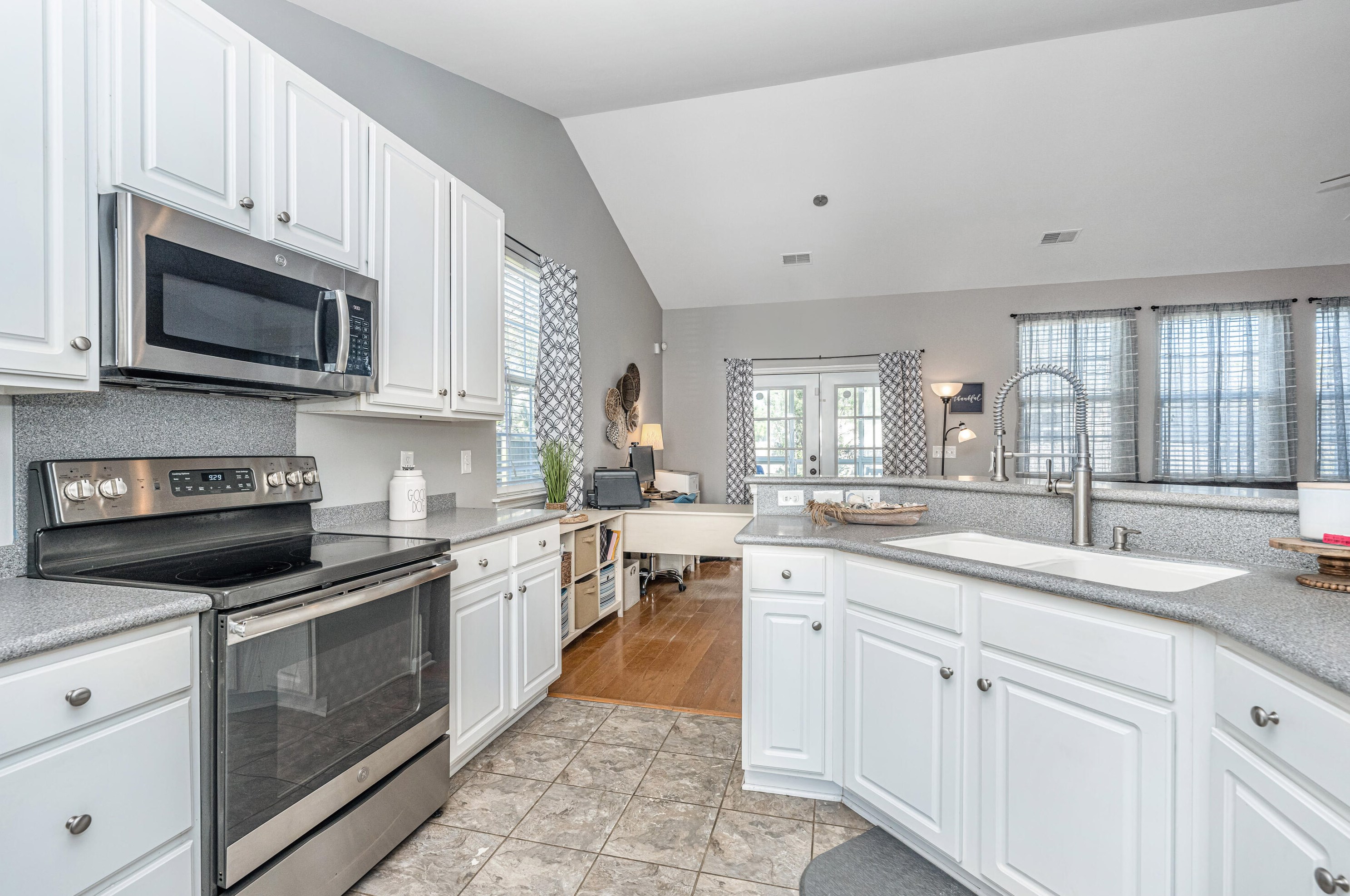 7309 Kestrel Trl, Charleston SC  29410-8264 exterior